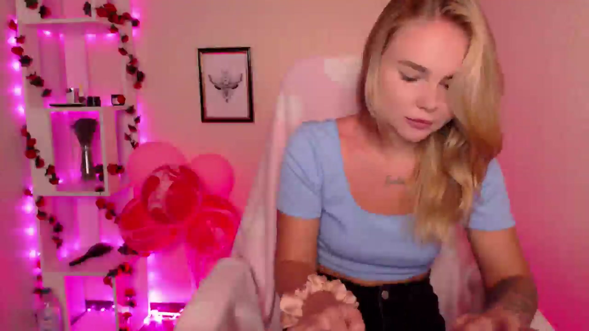 Gallery image thumbnail from MagicLilli_'s myfreecams stream on, 06/18/2024, 02:26 image 16 of 20