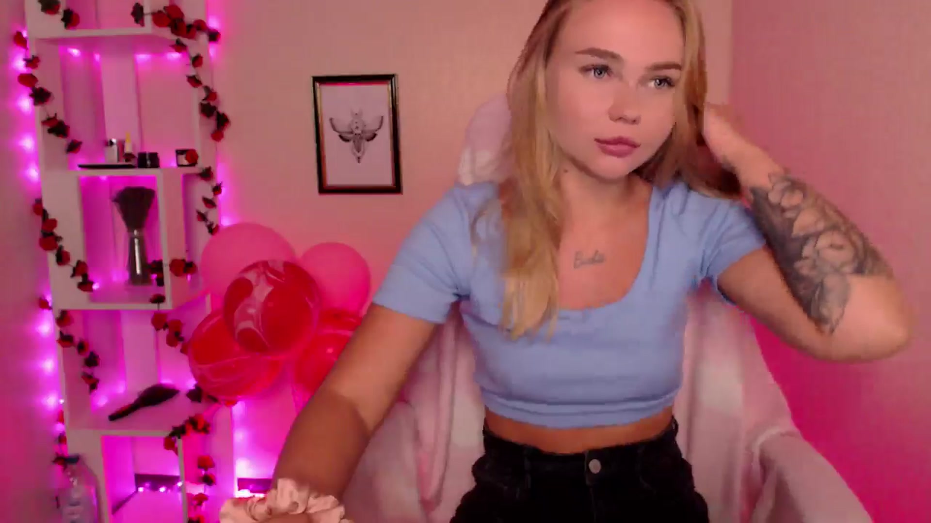 Gallery image thumbnail from MagicLilli_'s myfreecams stream on, 06/18/2024, 02:26 image 17 of 20