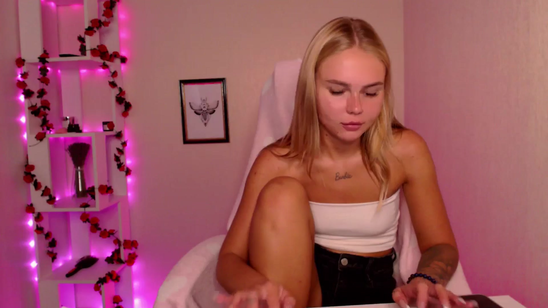 Gallery image thumbnail from MagicLilli_'s myfreecams stream on, 07/22/2024, 06:01 image 19 of 20