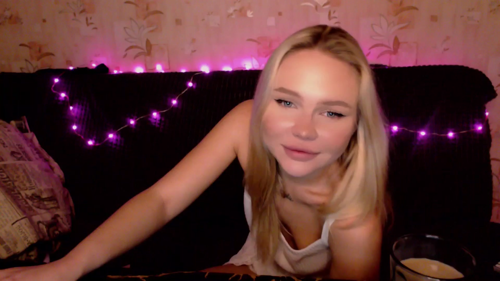 Gallery image thumbnail from MagicLilli_'s myfreecams stream on, 11/28/2024, 13:16 image 16 of 20