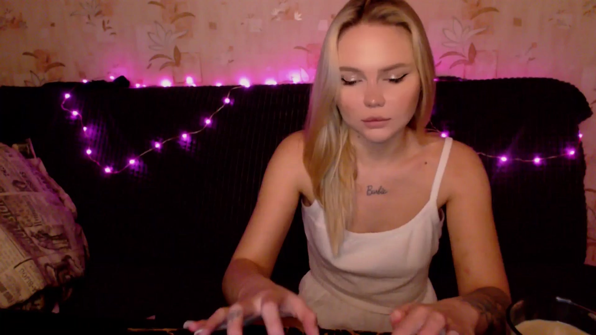 Gallery image thumbnail from MagicLilli_'s myfreecams stream on, 11/28/2024, 13:16 image 13 of 20