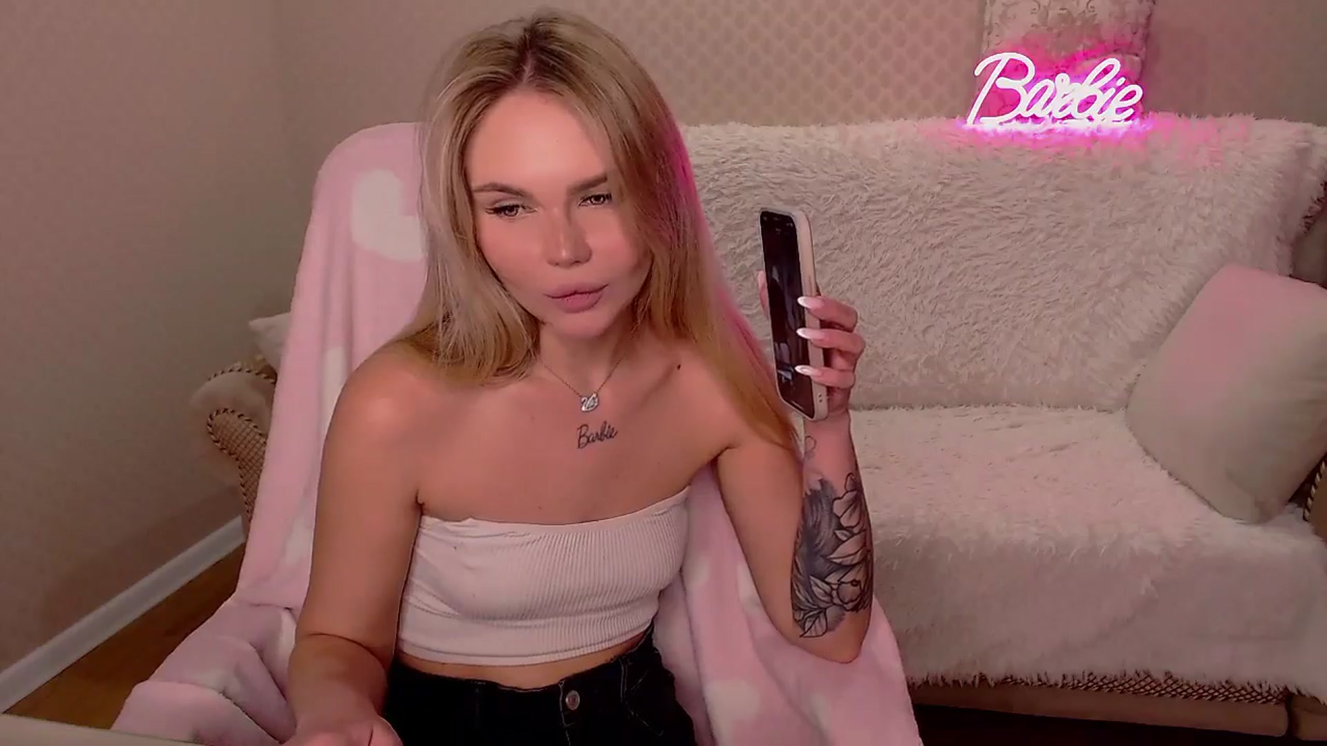 Gallery image thumbnail from MagicLilli_'s myfreecams stream on, 10/28/2025, 08:49 image 3 of 20