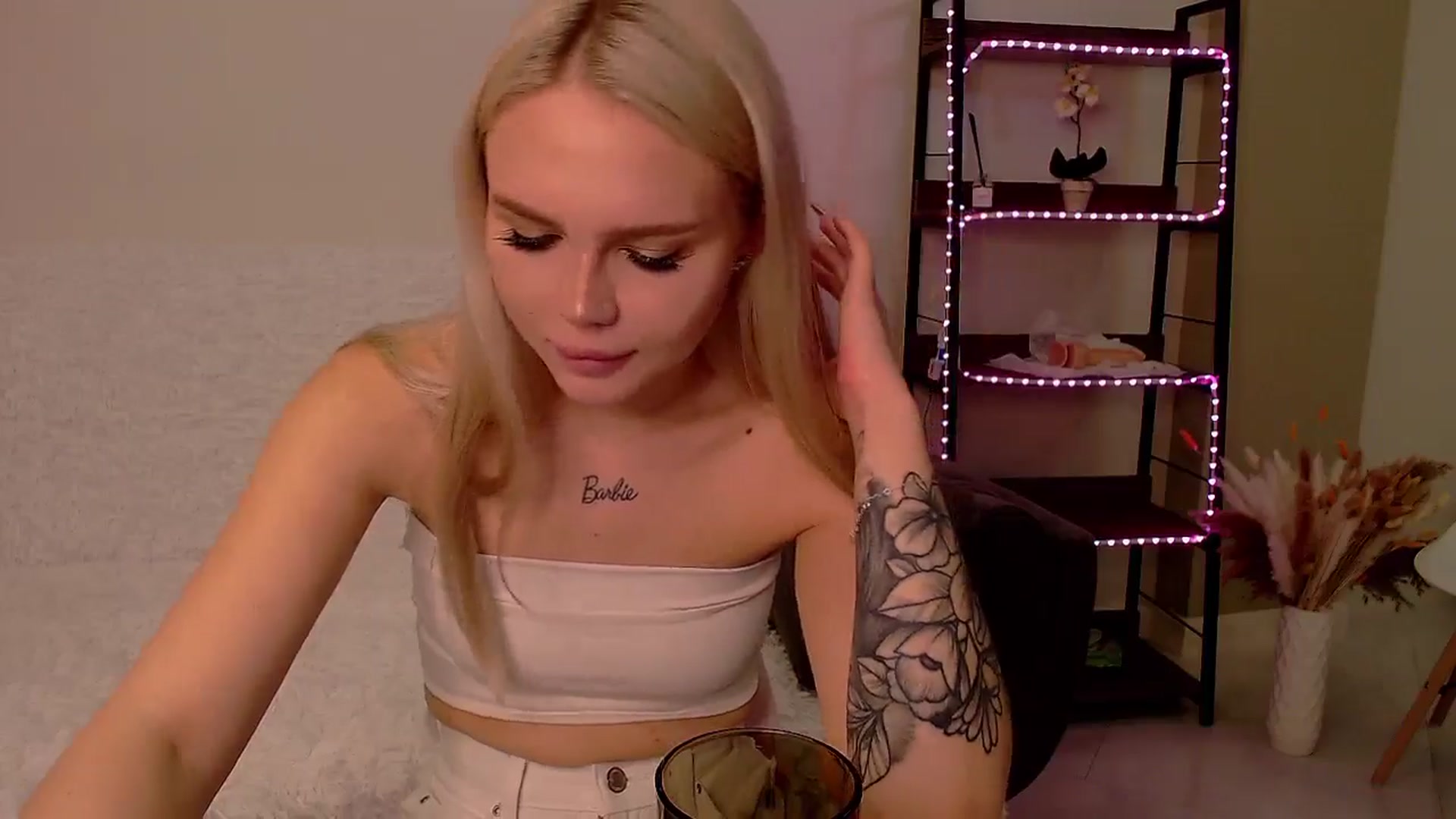 Gallery image thumbnail from MagicLilli_'s myfreecams stream on, 04/14/2026, 08:01 image 10 of 20