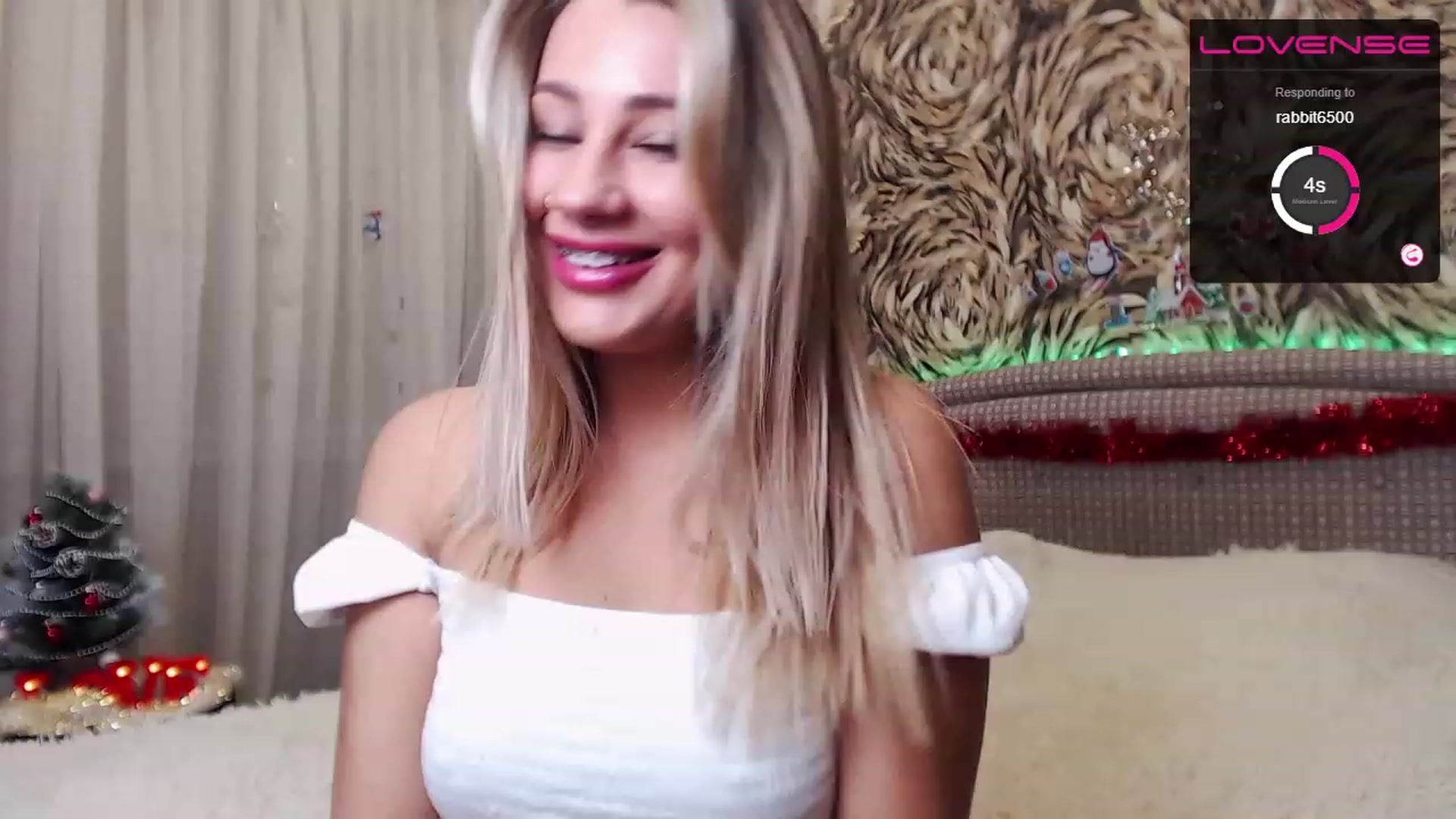 Gallery image thumbnail from Magic_Eyes_'s myfreecams stream on, 12/28/2022, 14:01 image 8 of 20