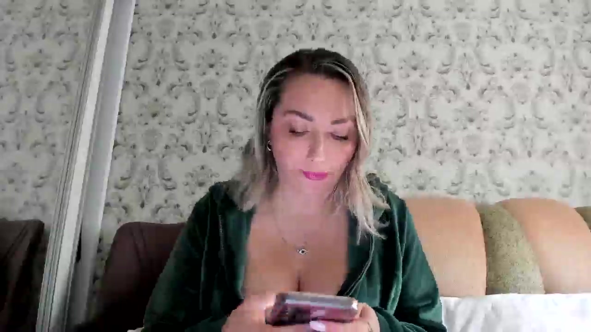 Gallery image thumbnail from Magic_Tits's myfreecams stream on, 03/26/2025, 12:17 image 10 of 20