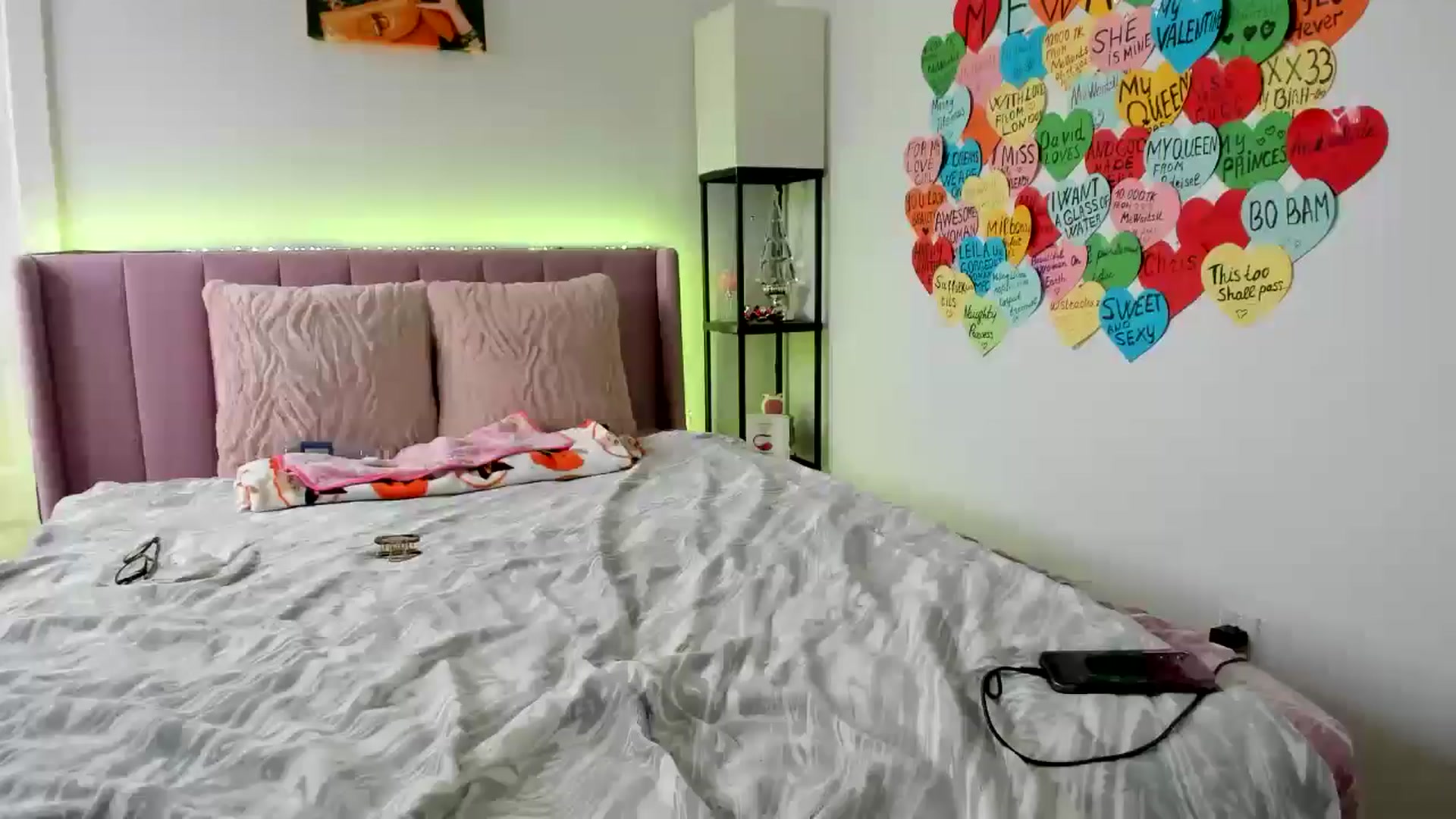 Gallery image thumbnail from Magic_Tits's myfreecams stream on, 05/18/2025, 17:55 image 12 of 20