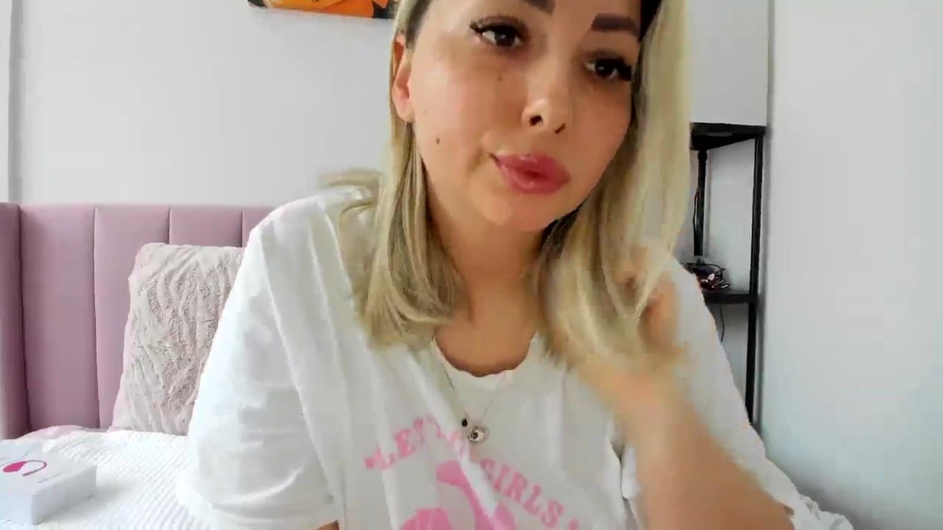 Gallery image thumbnail from Magic_Tits's myfreecams stream on, 03/16/2026, 12:58 image 6 of 20