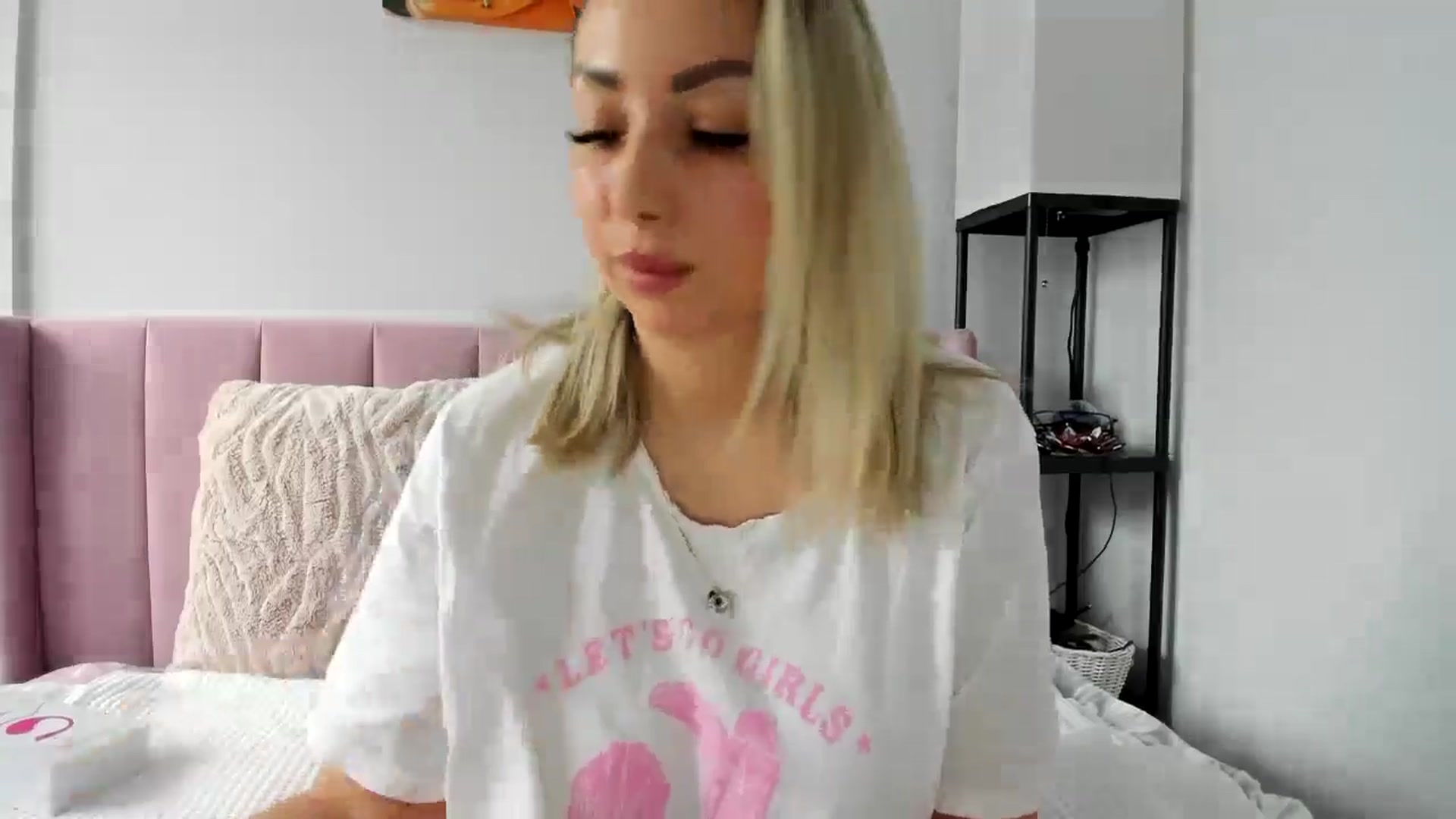 Gallery image thumbnail from Magic_Tits's myfreecams stream on, 03/16/2026, 12:58 image 12 of 20
