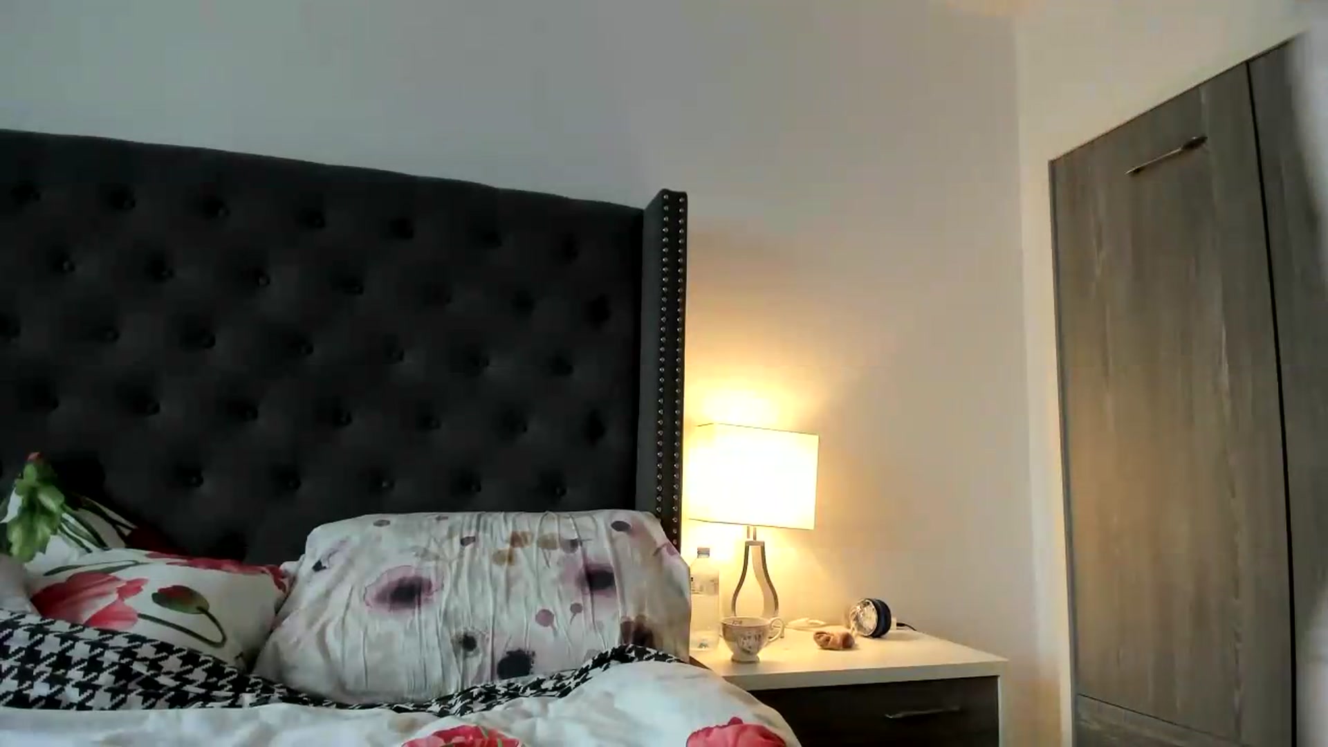 Gallery image thumbnail from Magic_Tits's myfreecams stream on, 07/01/2026, 18:23 image 4 of 20