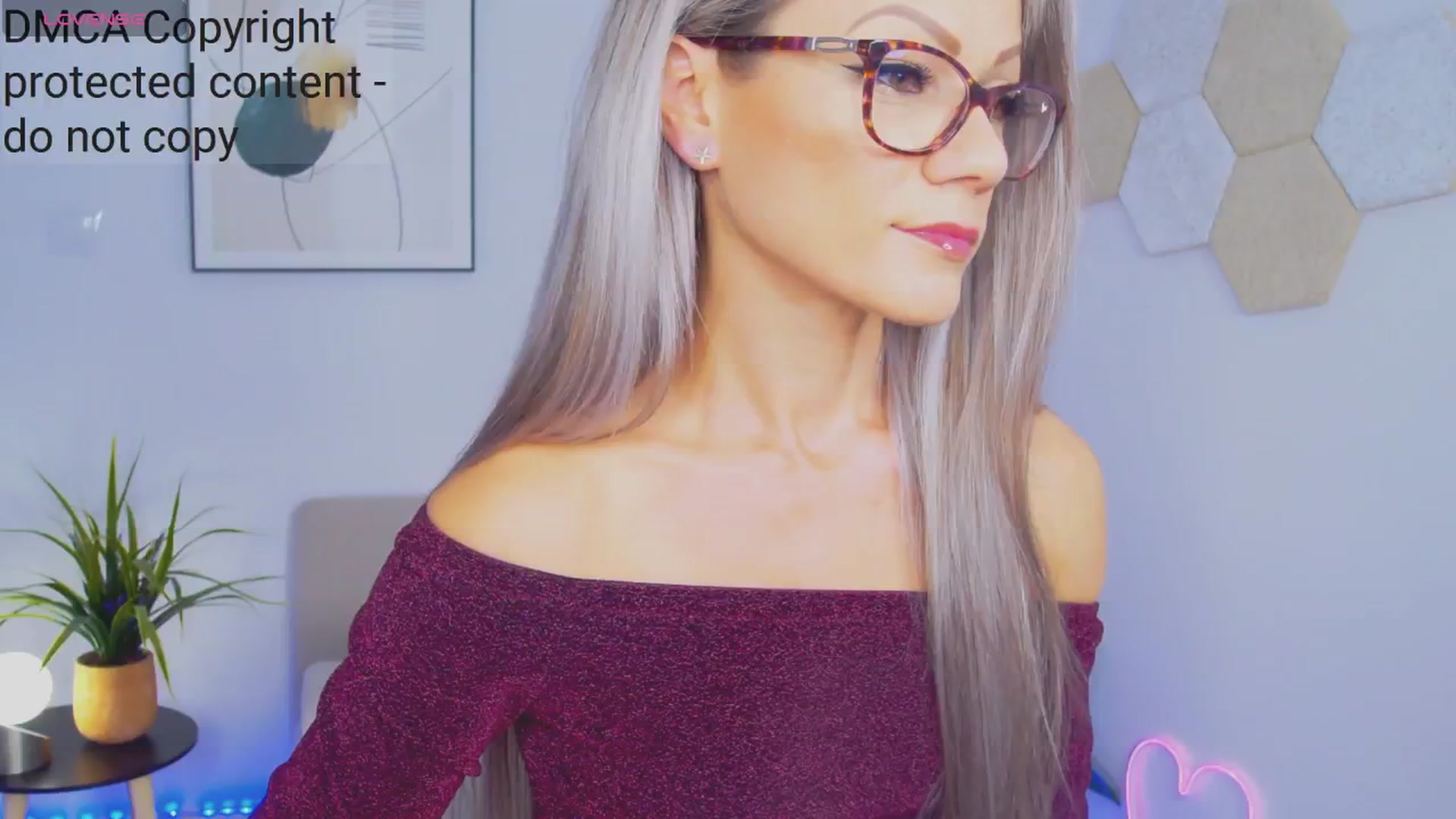 Gallery image thumbnail from Magic__Candy's myfreecams stream on, 10/19/2024, 23:53 image 10 of 20