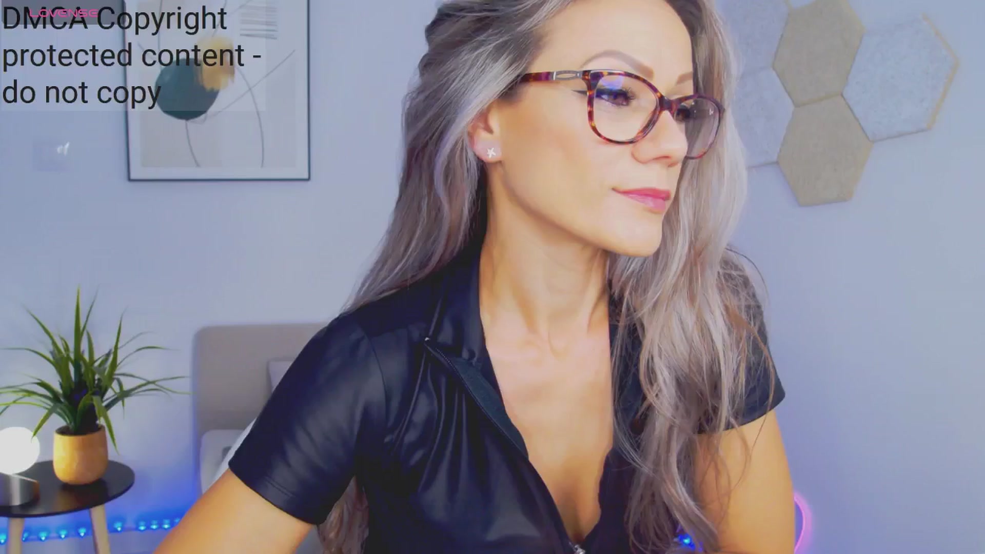 Gallery image thumbnail from Magic__Candy's myfreecams stream on, 10/21/2024, 02:00 image 8 of 20