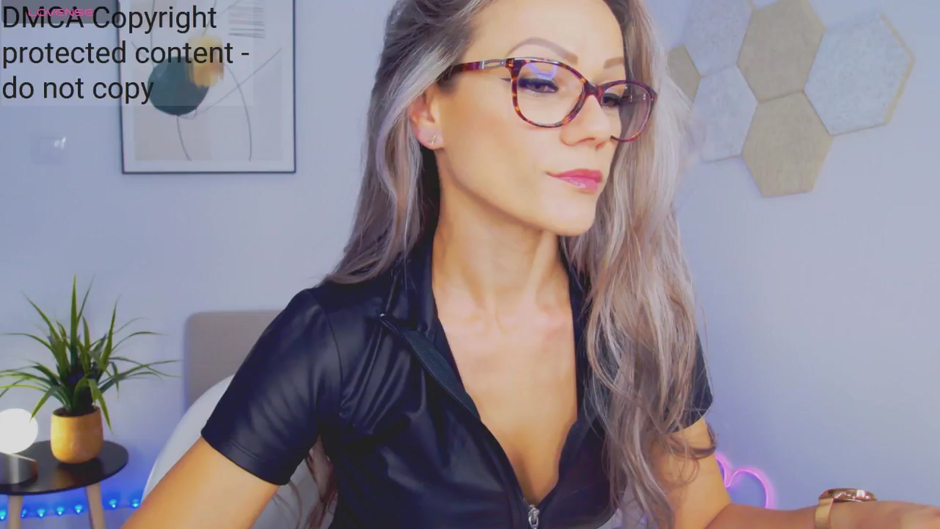 Gallery image thumbnail from Magic__Candy's myfreecams stream on, 10/21/2024, 02:00 image 1 of 20