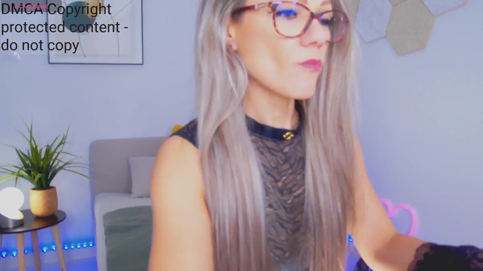 Gallery image thumbnail from Magic__Candy's myfreecams stream on, 11/04/2024, 04:06 image 17 of 20
