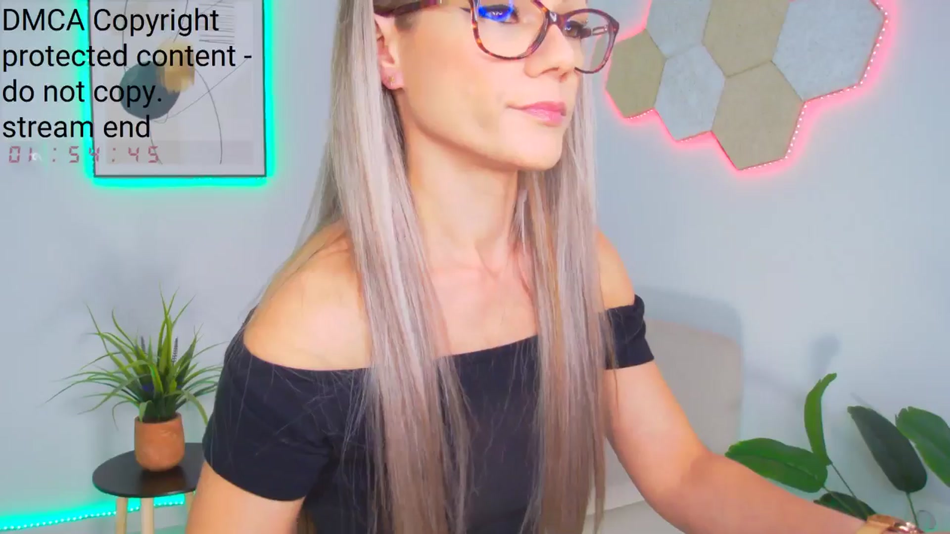 Gallery image thumbnail from Magic__Candy's myfreecams stream on, 11/21/2024, 10:22 image 13 of 20