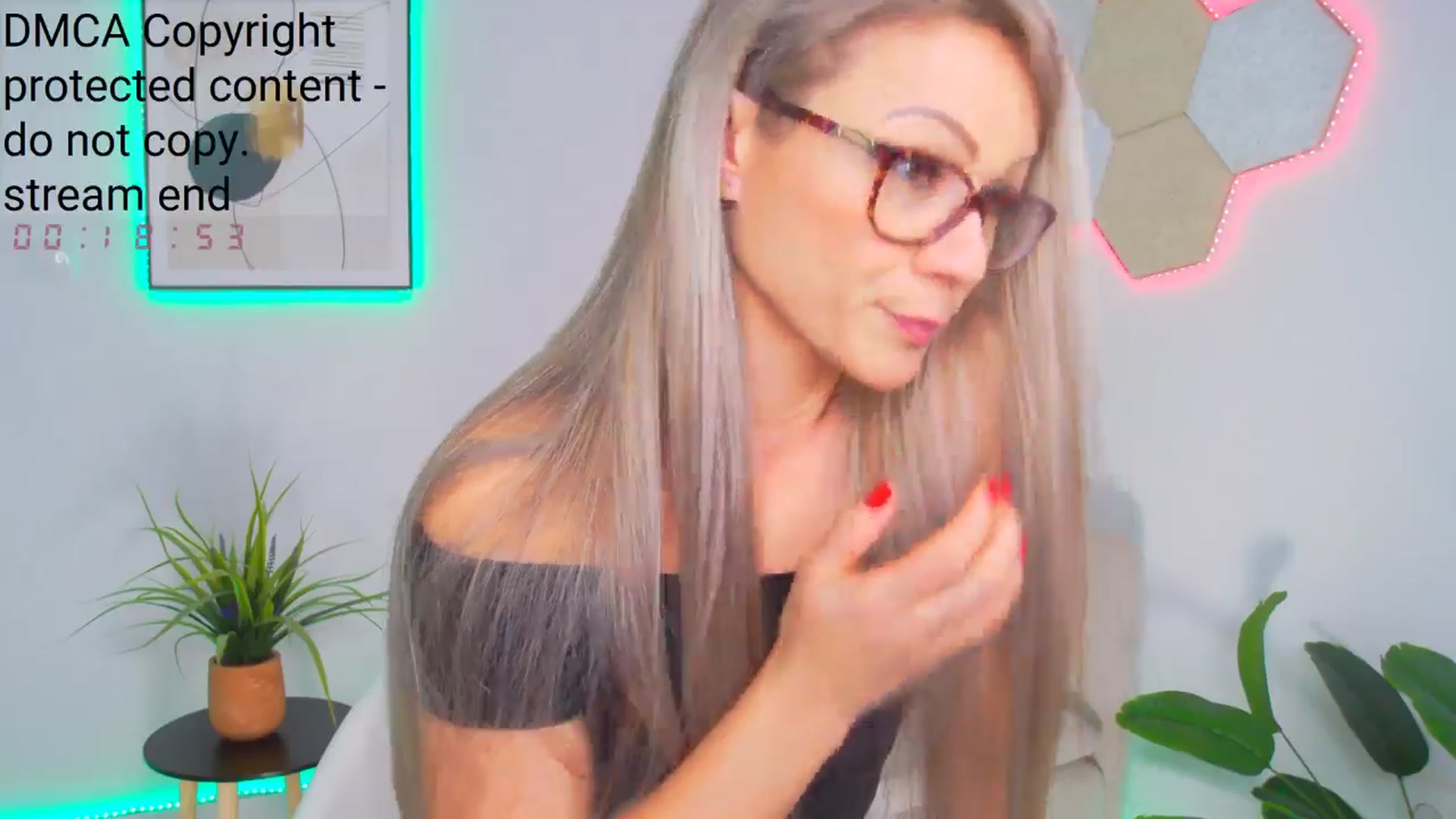 Gallery image thumbnail from Magic__Candy's myfreecams stream on, 11/21/2024, 13:04 image 15 of 20