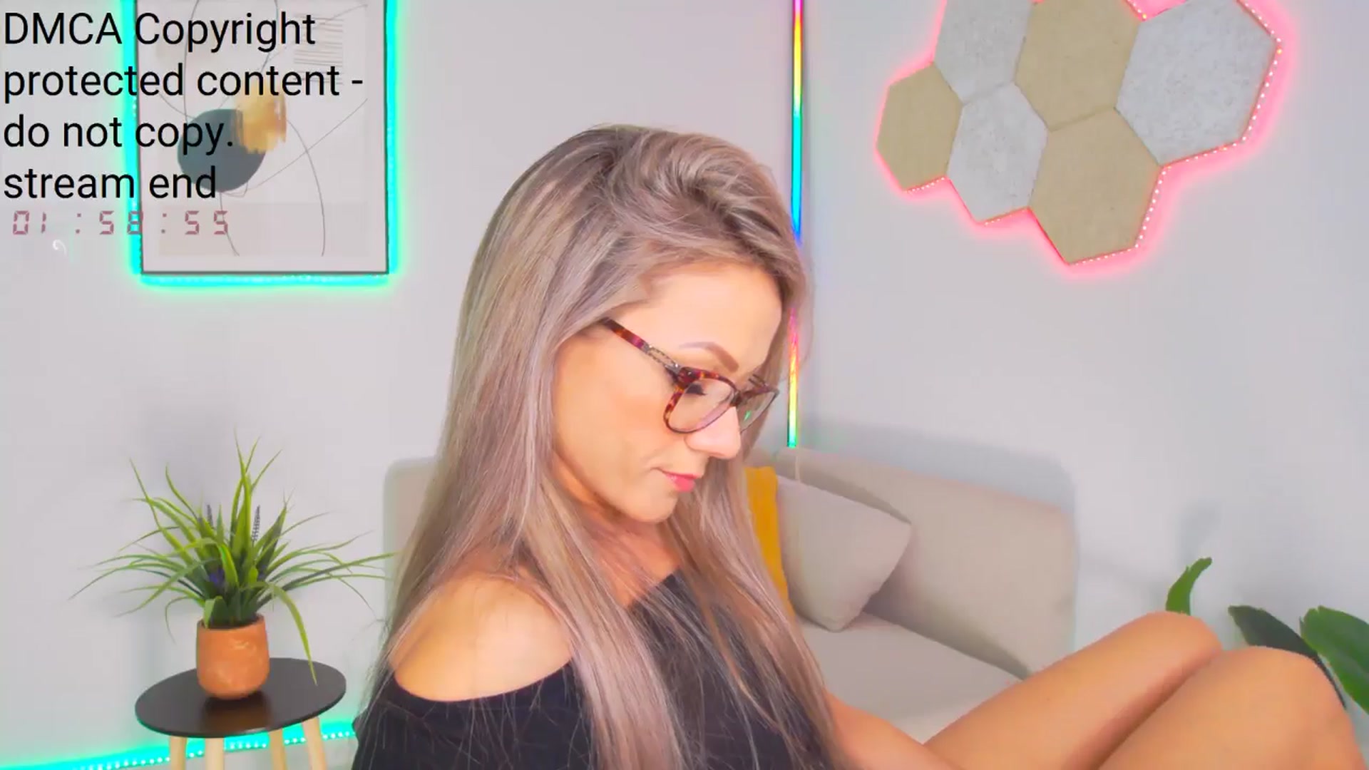Gallery image thumbnail from Magic__Candy's myfreecams stream on, 11/21/2024, 13:04 image 8 of 20