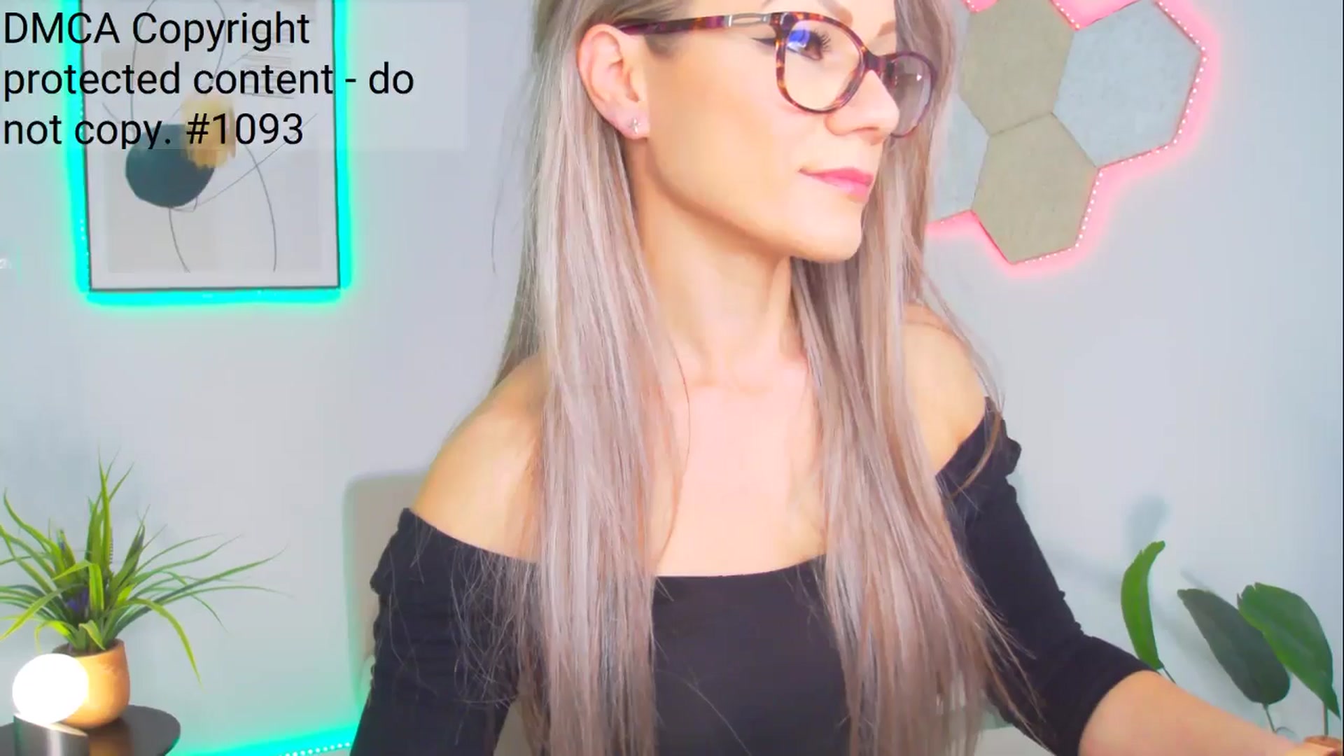 Gallery image thumbnail from Magic__Candy's myfreecams stream on, 11/29/2024, 02:39 image 11 of 20