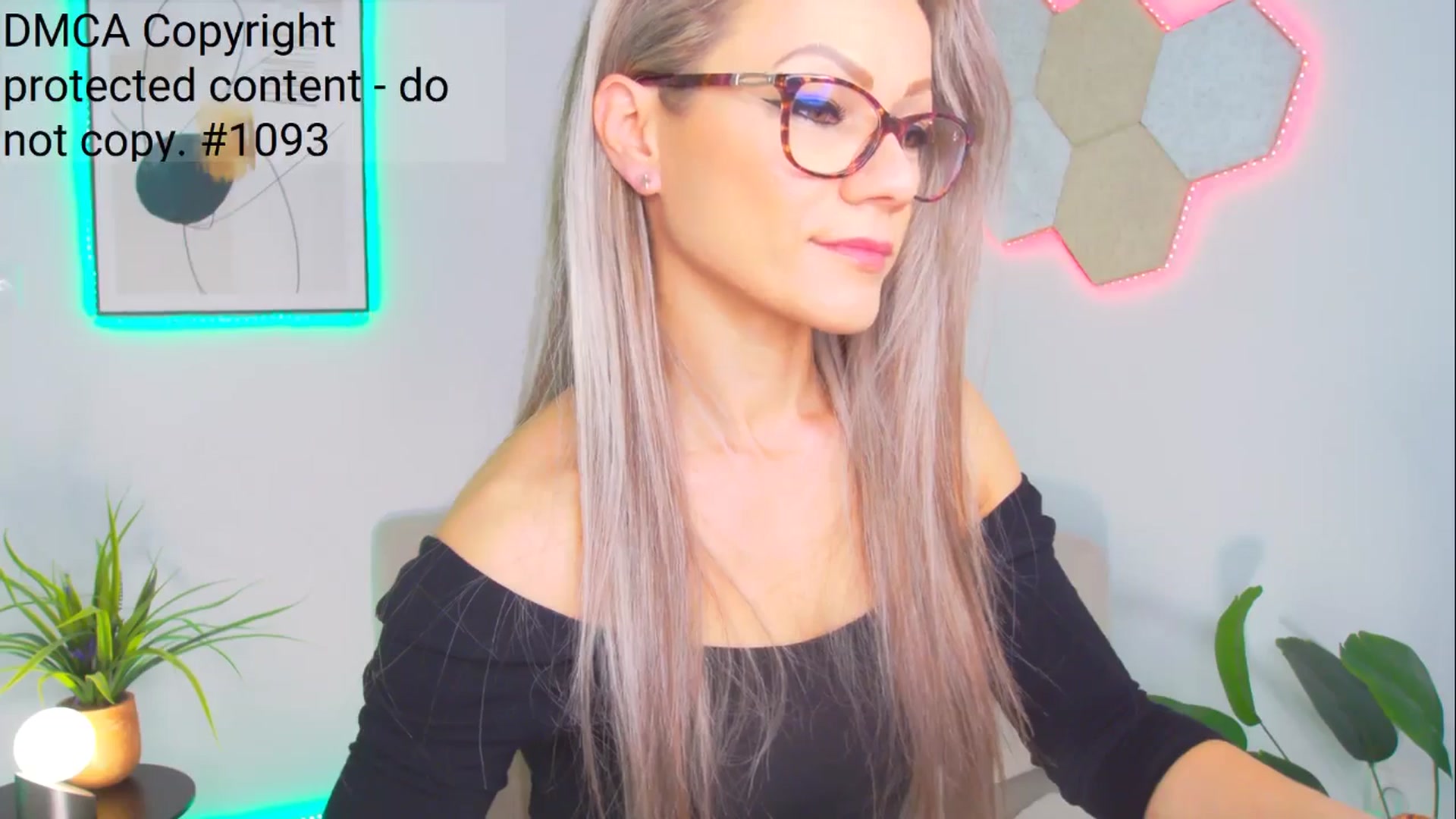 Gallery image thumbnail from Magic__Candy's myfreecams stream on, 11/29/2024, 02:39 image 17 of 20