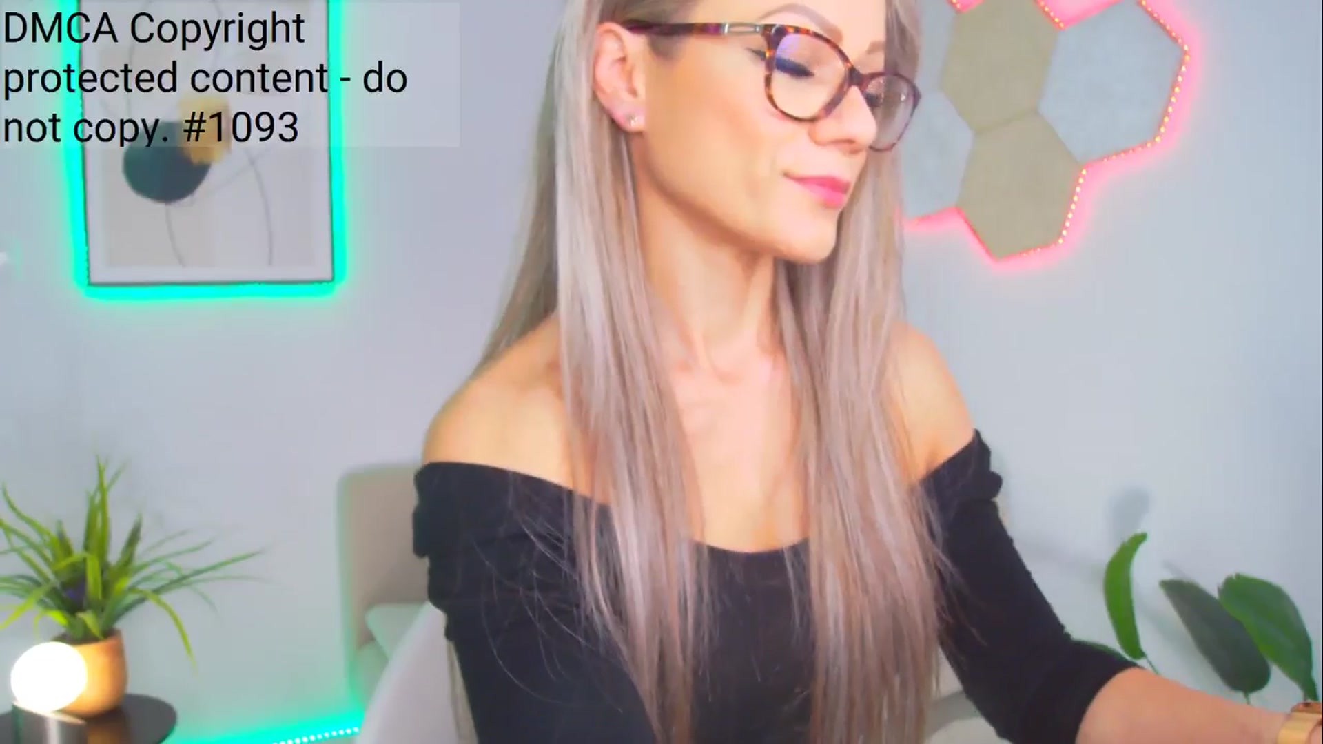 Gallery image thumbnail from Magic__Candy's myfreecams stream on, 11/29/2024, 02:39 image 15 of 20