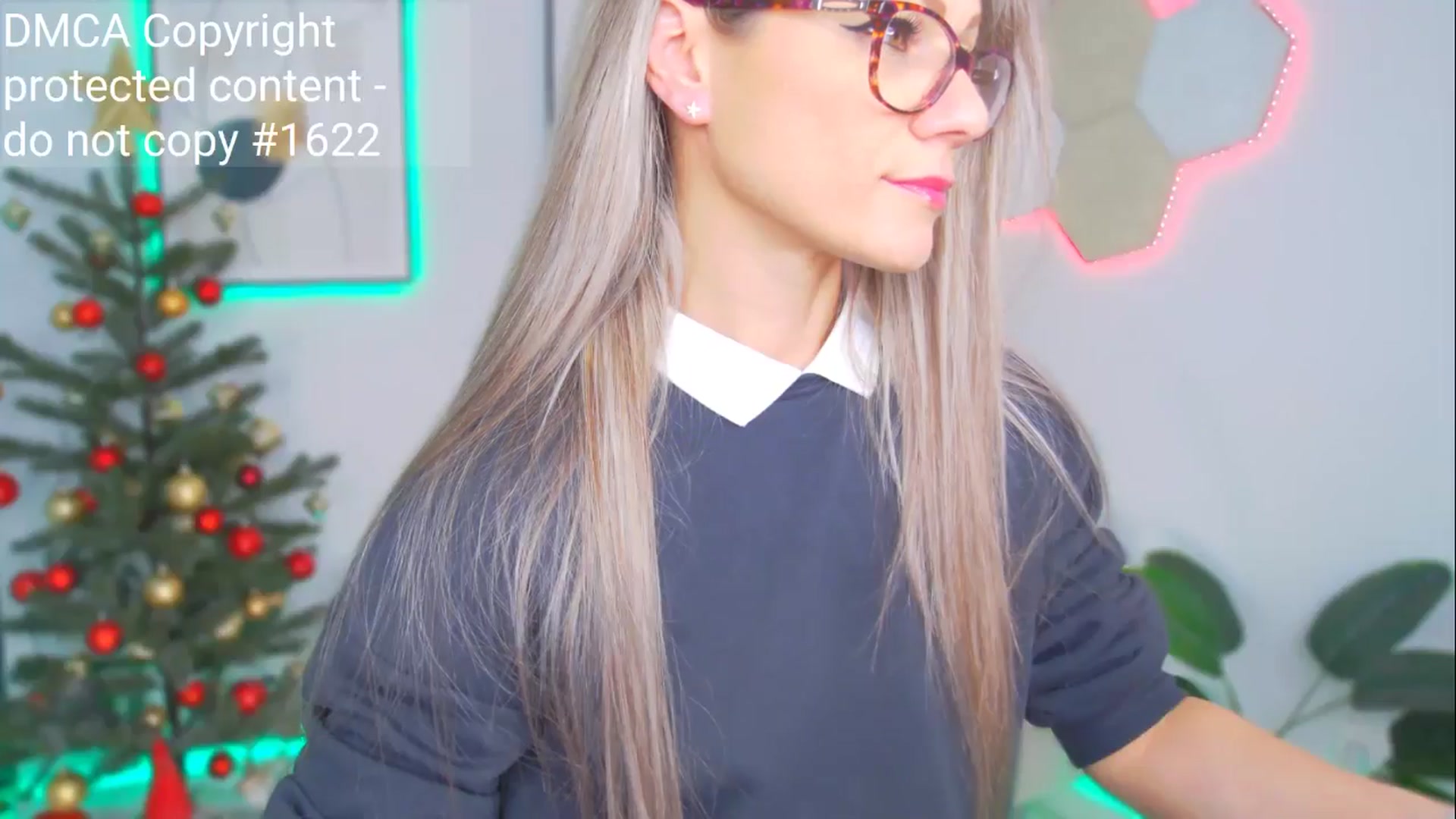Gallery image thumbnail from Magic__Candy's myfreecams stream on, 01/01/2025, 01:55 image 16 of 20