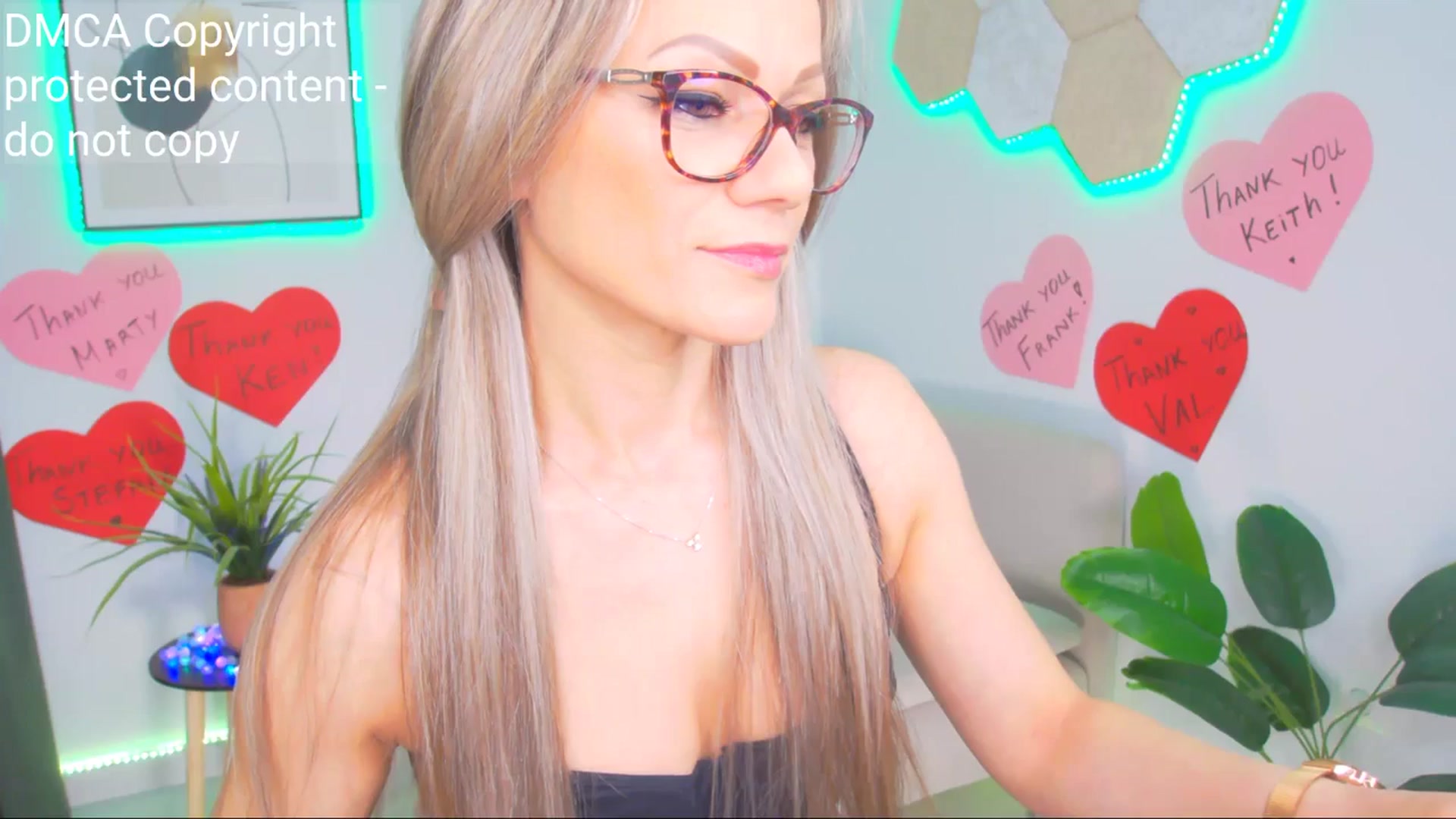 Gallery image thumbnail from Magic__Candy's myfreecams stream on, 04/12/2025, 17:25 image 19 of 20