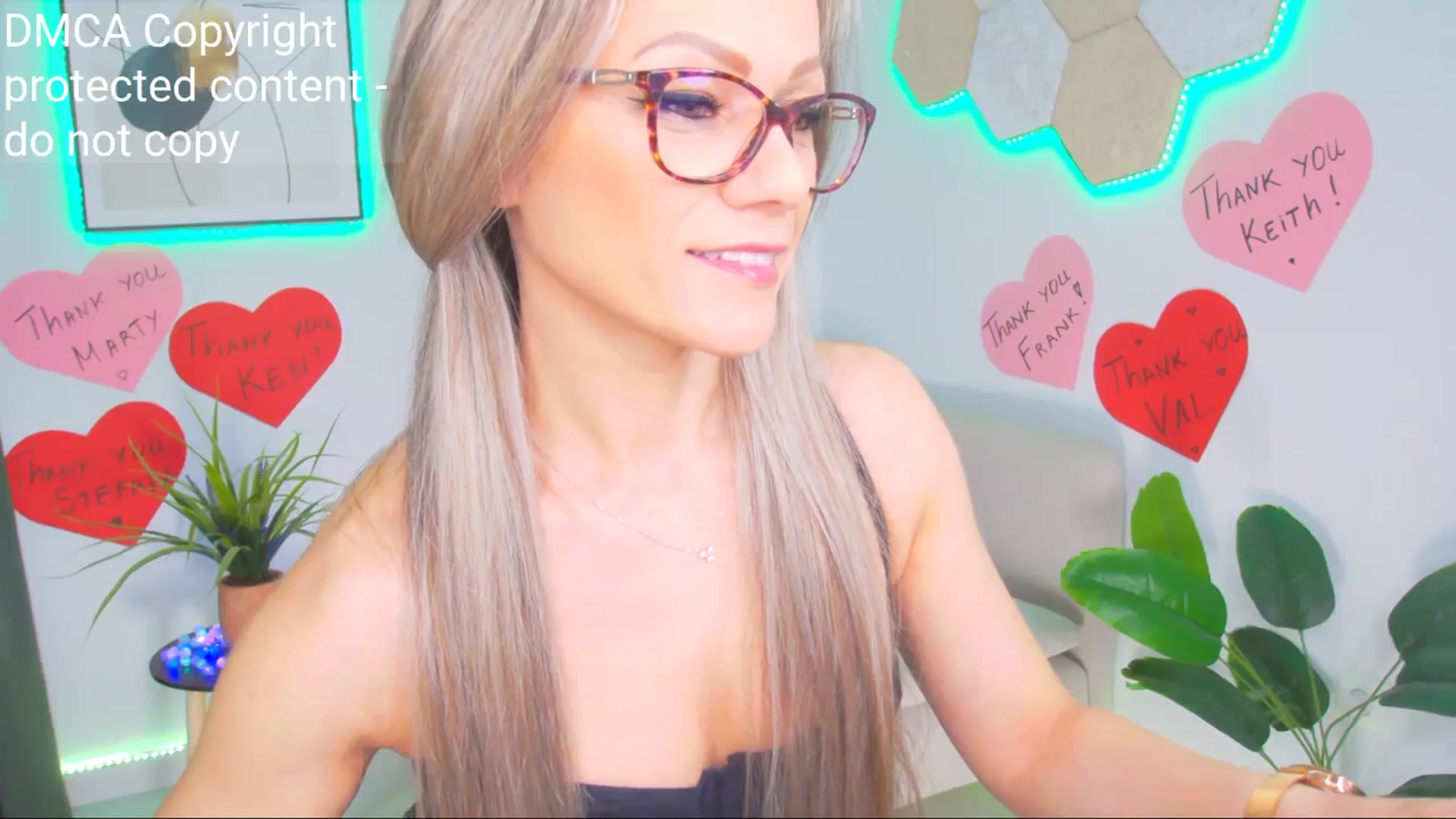Gallery image thumbnail from Magic__Candy's myfreecams stream on, 04/12/2025, 17:25 image 13 of 20