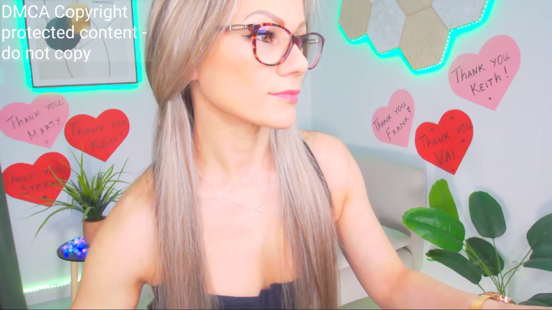 Gallery image thumbnail from Magic__Candy's myfreecams stream on, 04/12/2025, 17:25 image 5 of 20