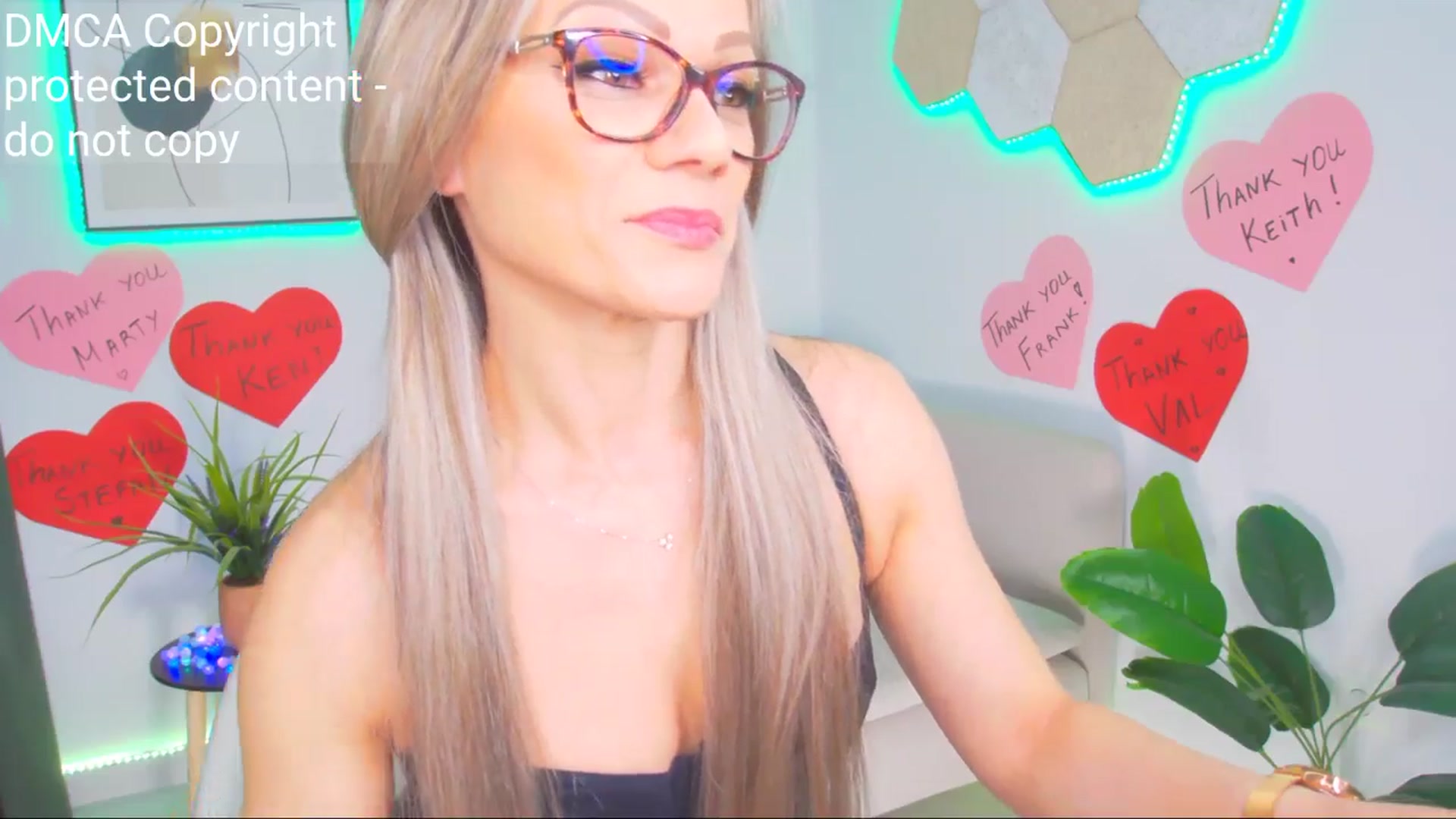 Gallery image thumbnail from Magic__Candy's myfreecams stream on, 04/12/2025, 17:25 image 3 of 20