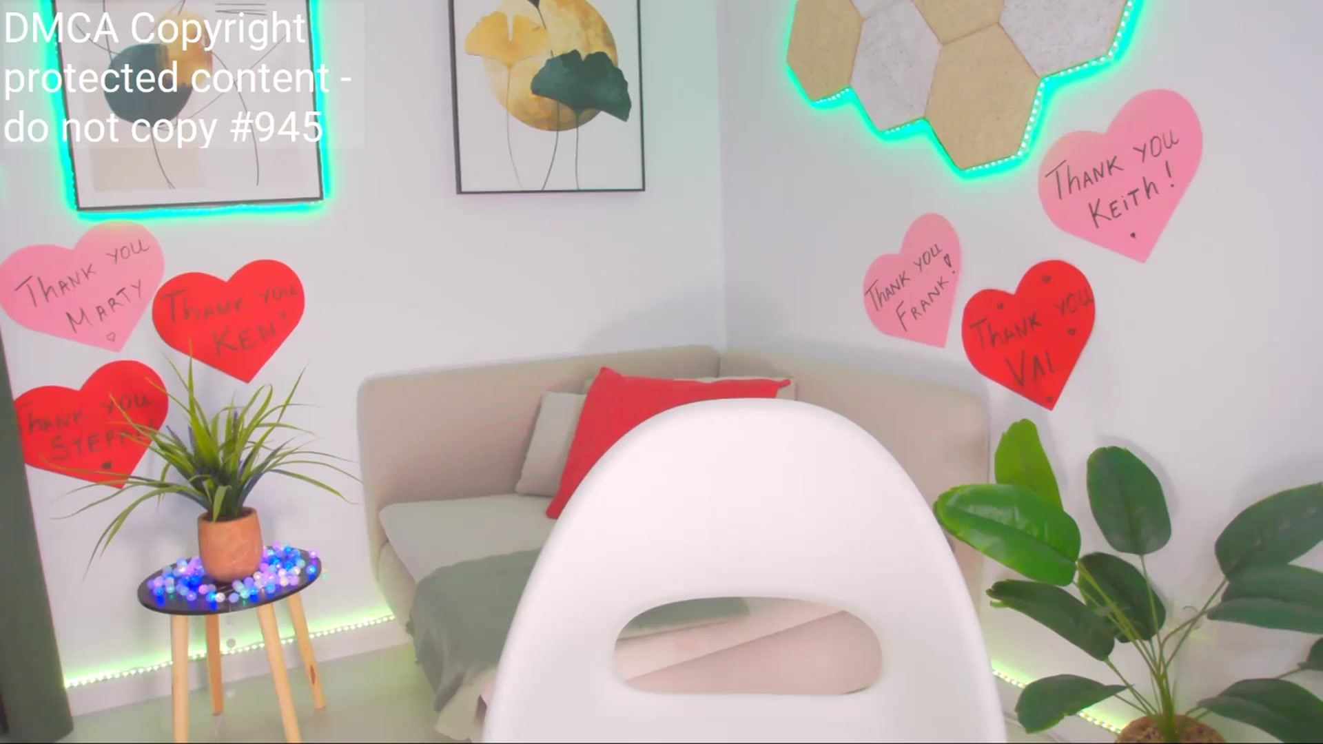 Gallery image thumbnail from Magic__Candy's myfreecams stream on, 04/15/2025, 16:52 image 14 of 20