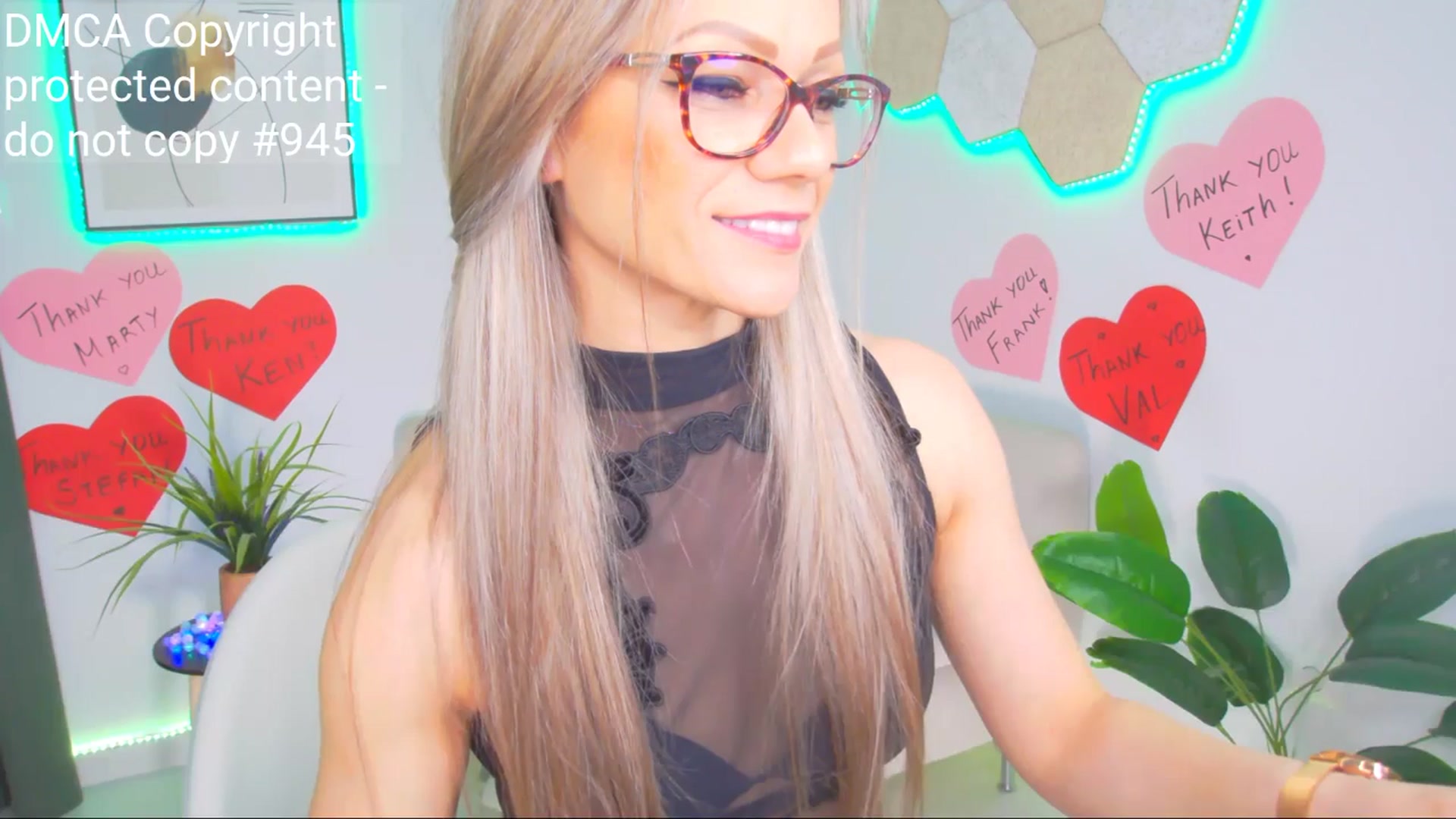 Gallery image thumbnail from Magic__Candy's myfreecams stream on, 04/15/2025, 16:52 image 13 of 20