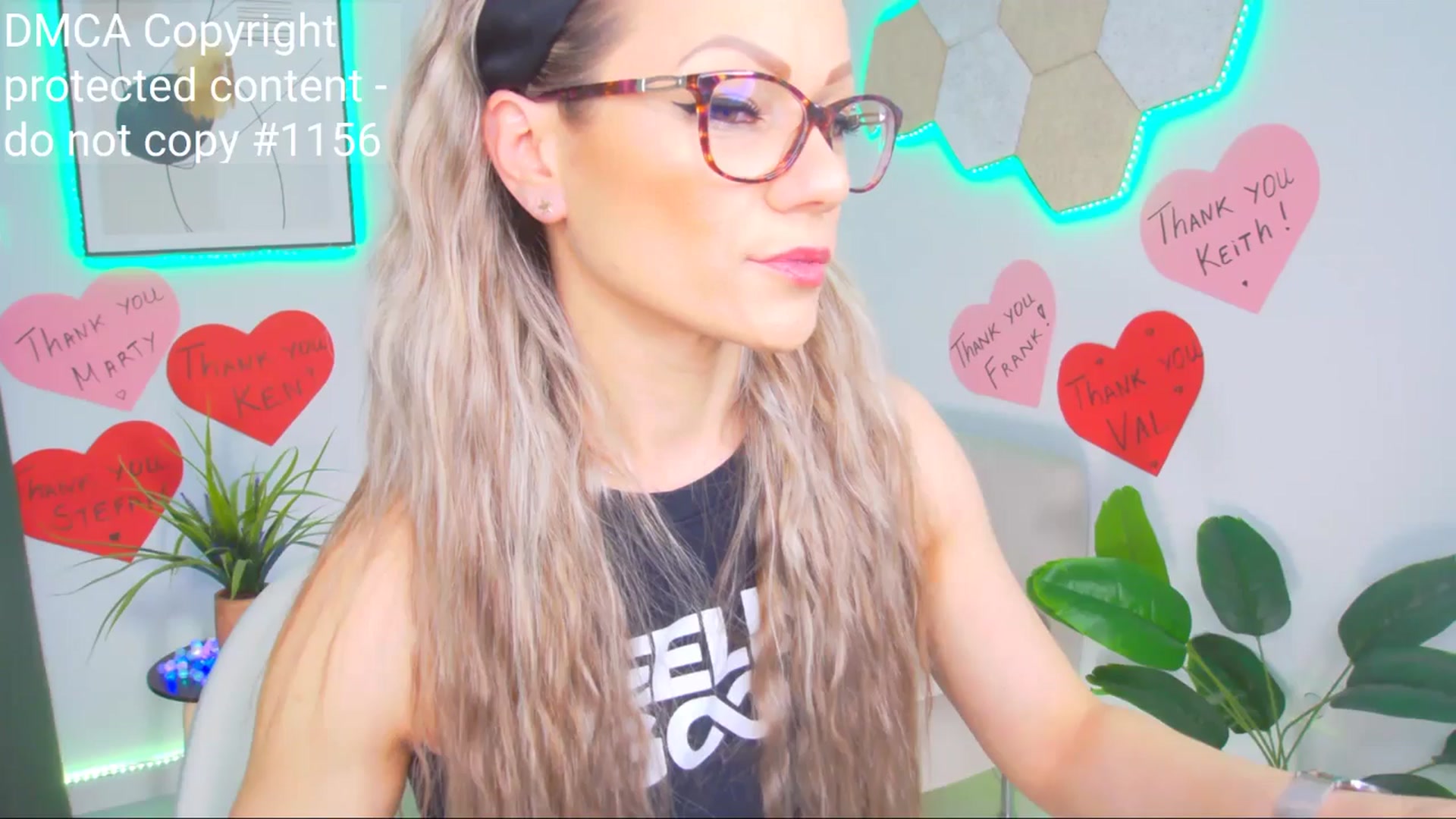 Gallery image thumbnail from Magic__Candy's myfreecams stream on, 04/19/2025, 02:05 image 7 of 20