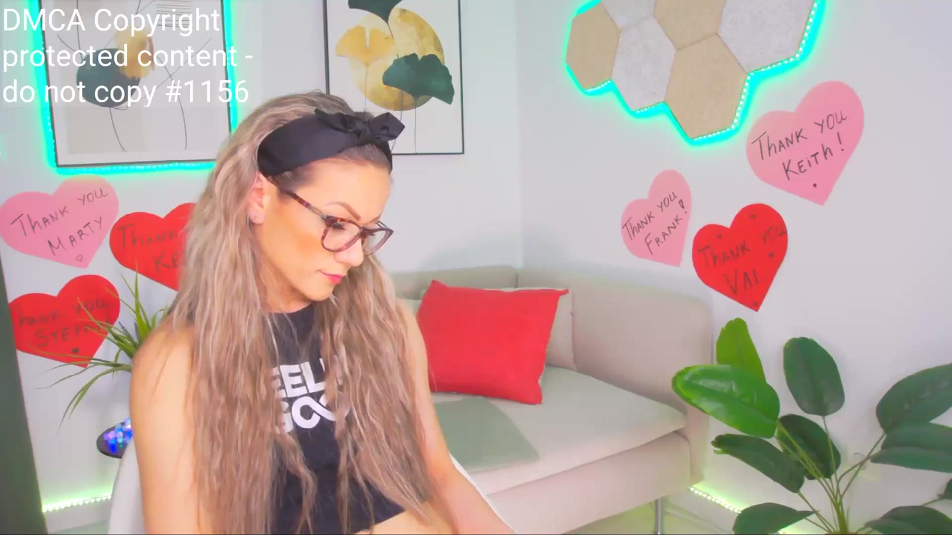 Gallery image thumbnail from Magic__Candy's myfreecams stream on, 04/19/2025, 02:05 image 15 of 20