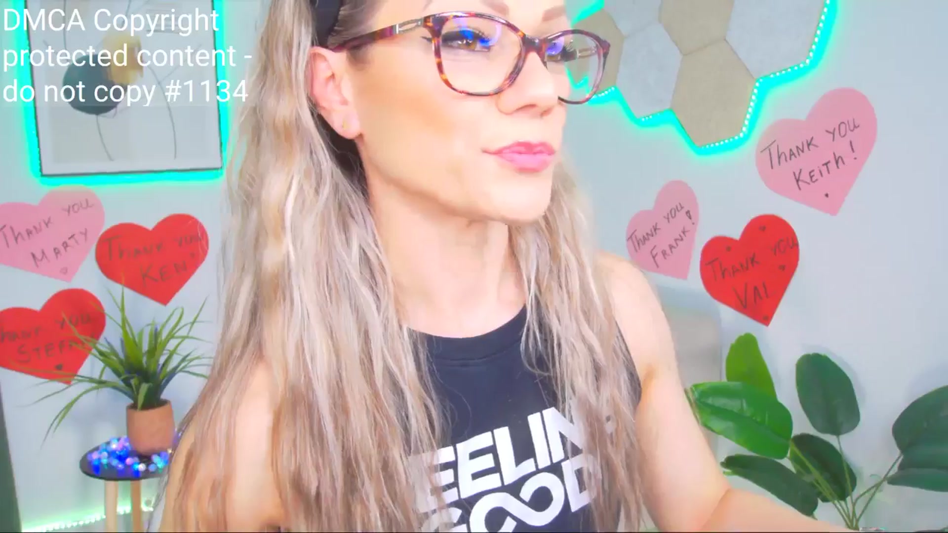 Gallery image thumbnail from Magic__Candy's myfreecams stream on, 04/19/2025, 04:07 image 20 of 20
