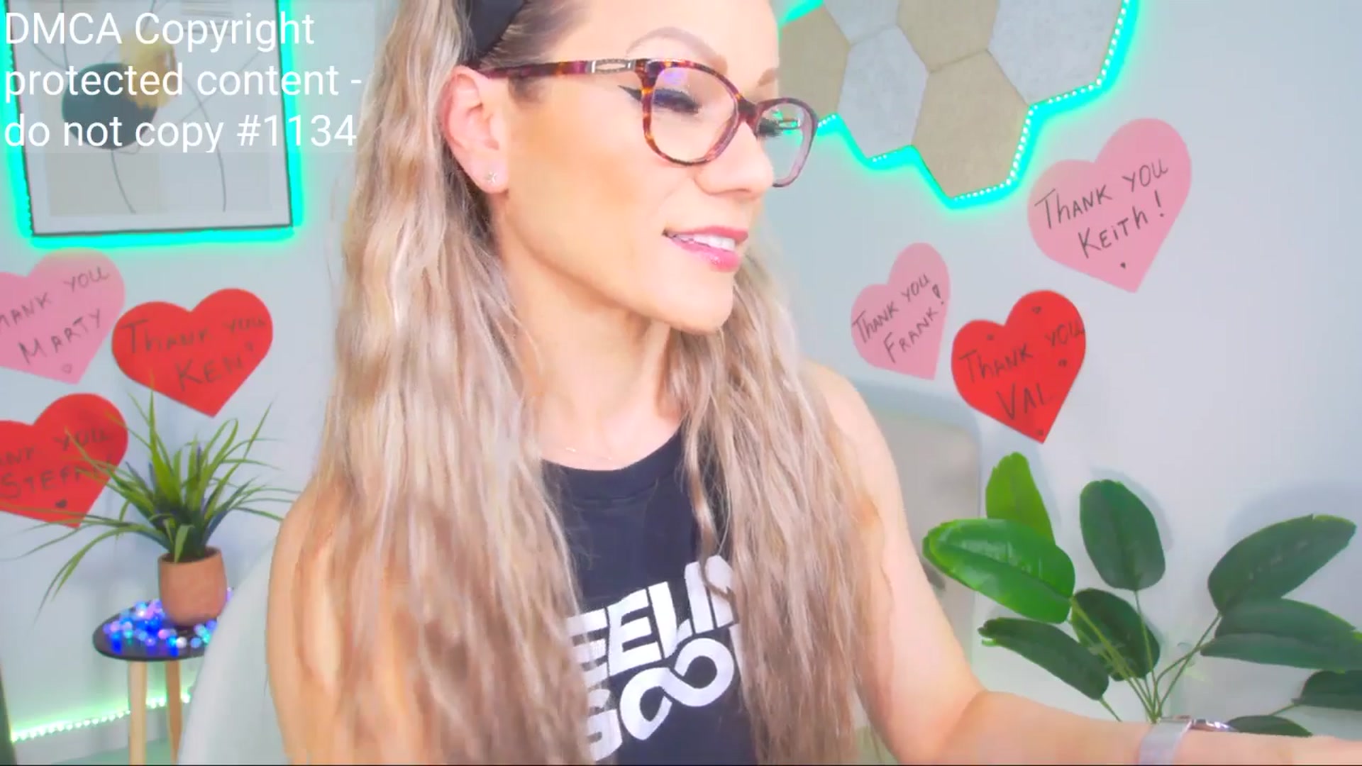 Gallery image thumbnail from Magic__Candy's myfreecams stream on, 04/19/2025, 04:07 image 9 of 20