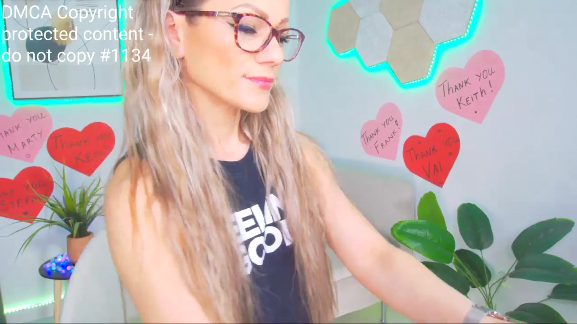Gallery image thumbnail from Magic__Candy's myfreecams stream on, 04/19/2025, 04:07 image 7 of 20