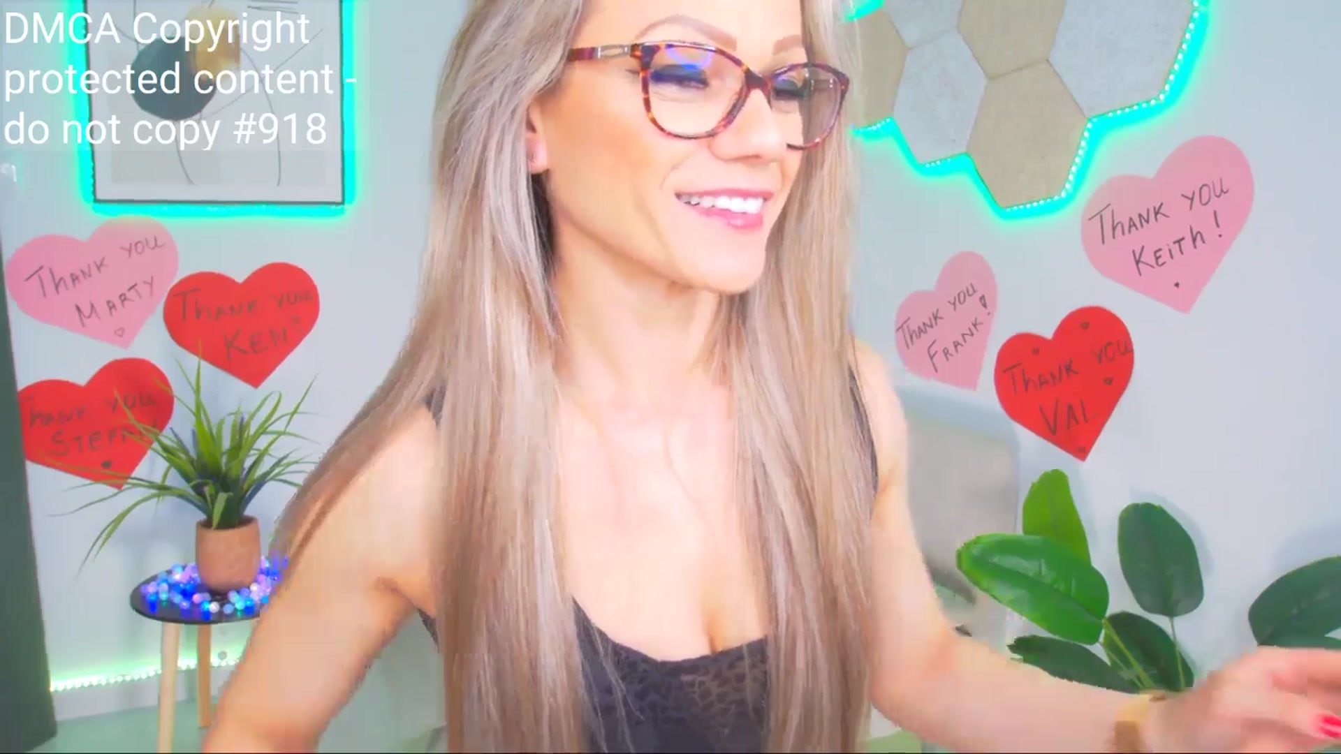 Gallery image thumbnail from Magic__Candy's myfreecams stream on, 04/22/2025, 04:08 image 11 of 20