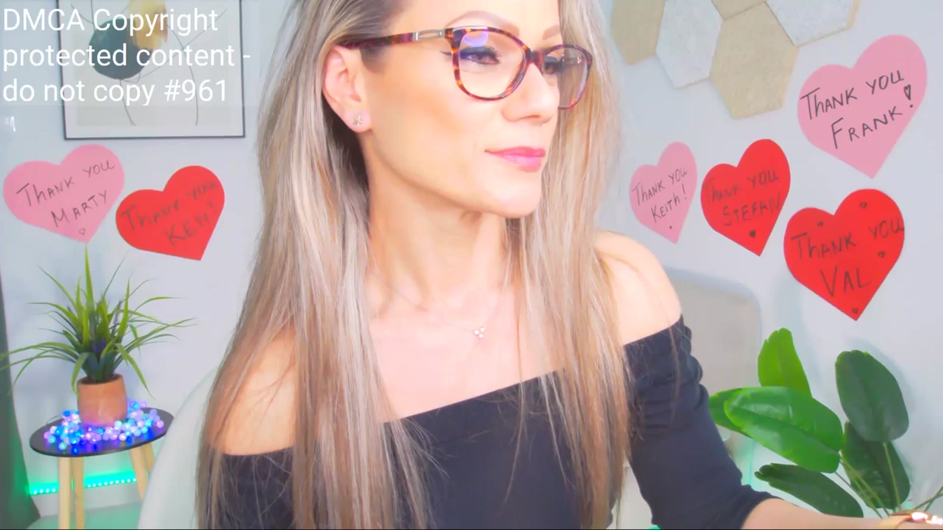 Gallery image thumbnail from Magic__Candy's myfreecams stream on, 04/26/2025, 10:13 image 18 of 20