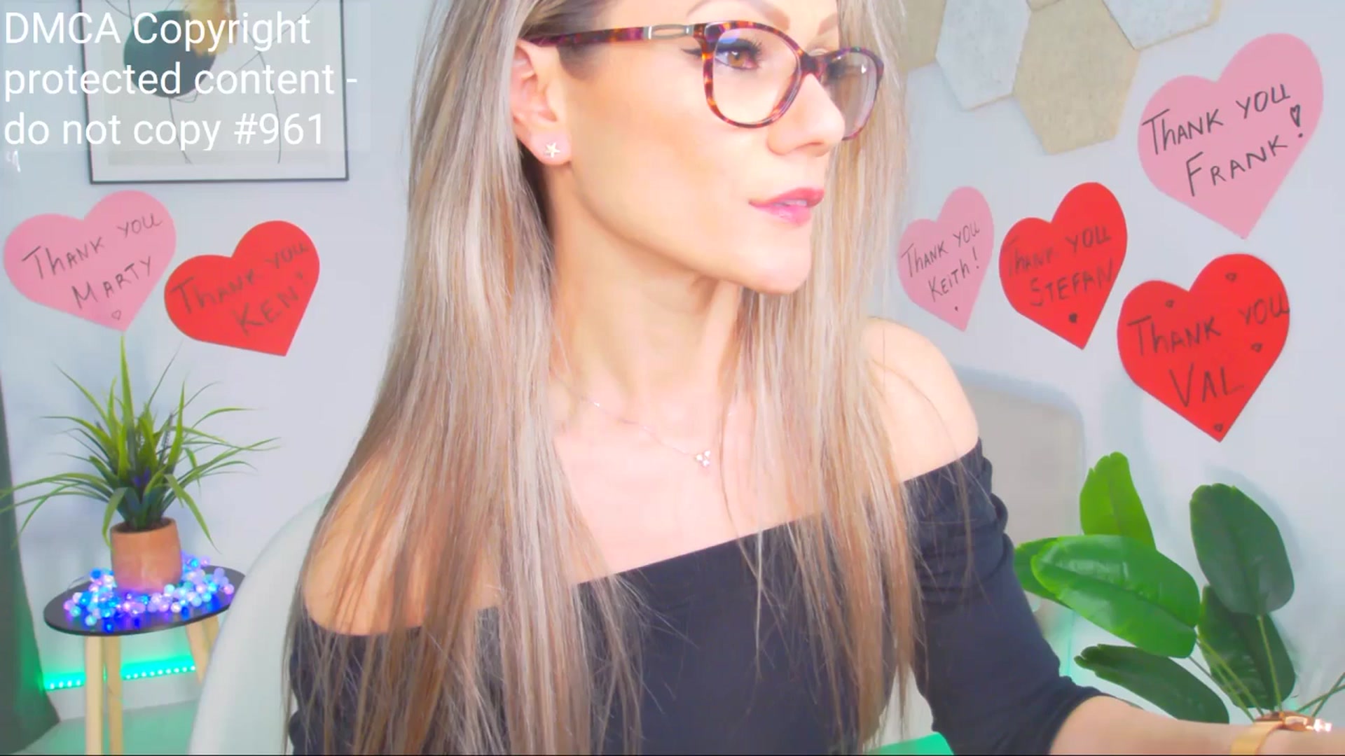 Gallery image thumbnail from Magic__Candy's myfreecams stream on, 04/26/2025, 10:13 image 4 of 20