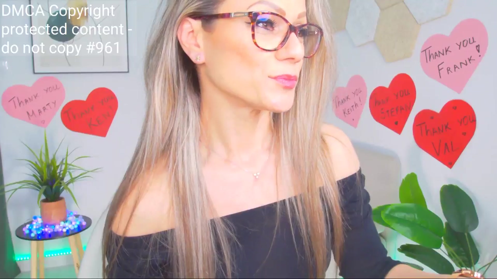 Gallery image thumbnail from Magic__Candy's myfreecams stream on, 04/26/2025, 10:13 image 16 of 20