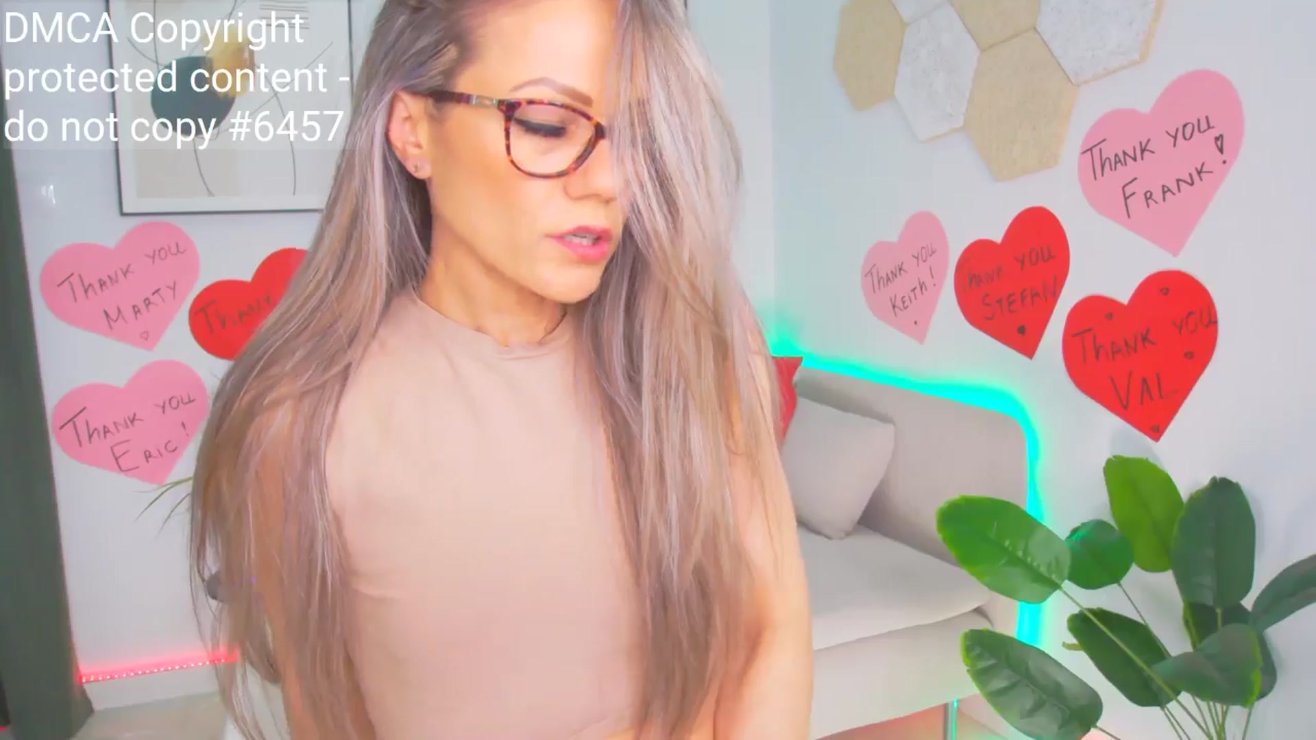 Gallery image thumbnail from Magic__Candy's myfreecams stream on, 05/17/2025, 02:28 image 11 of 20