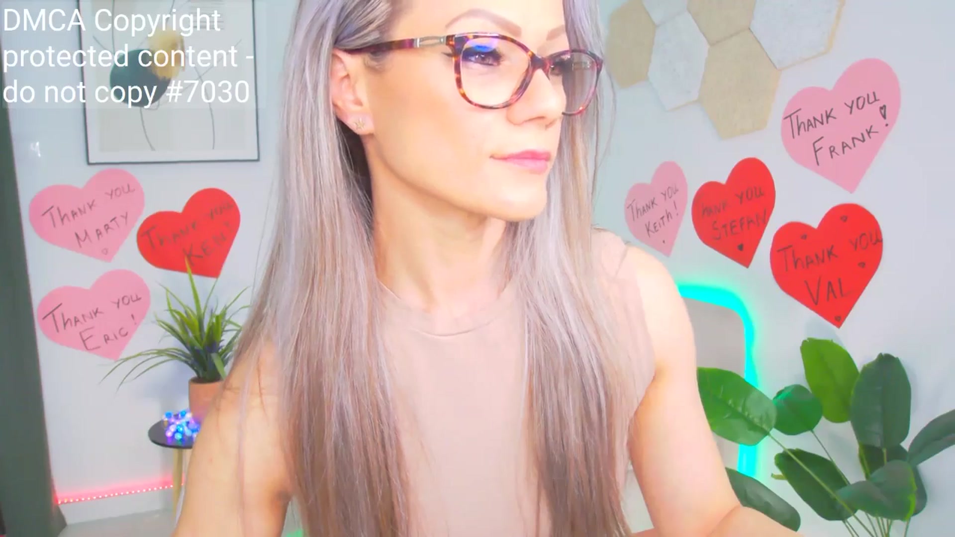 Gallery image thumbnail from Magic__Candy's myfreecams stream on, 05/17/2025, 02:28 image 5 of 20
