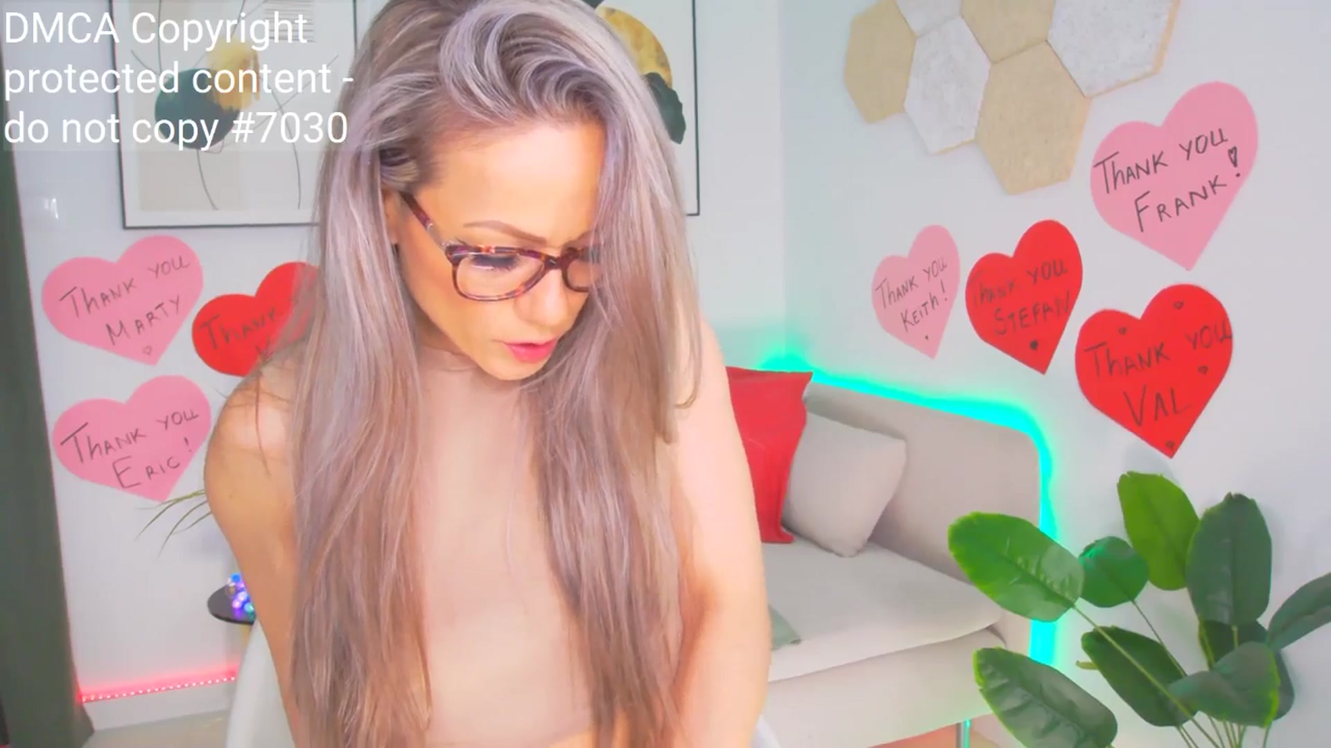 Gallery image thumbnail from Magic__Candy's myfreecams stream on, 05/17/2025, 02:28 image 4 of 20