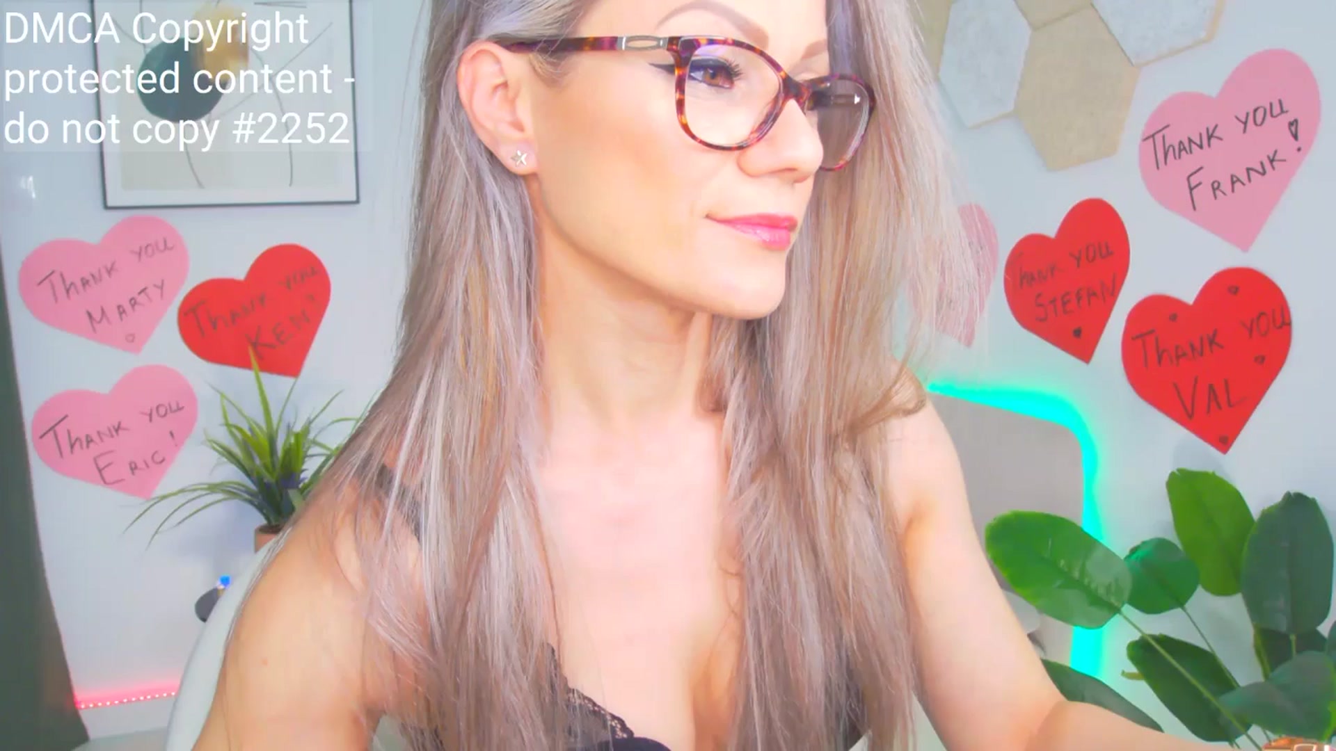 Gallery image thumbnail from Magic__Candy's myfreecams stream on, 05/19/2025, 02:22 image 5 of 20