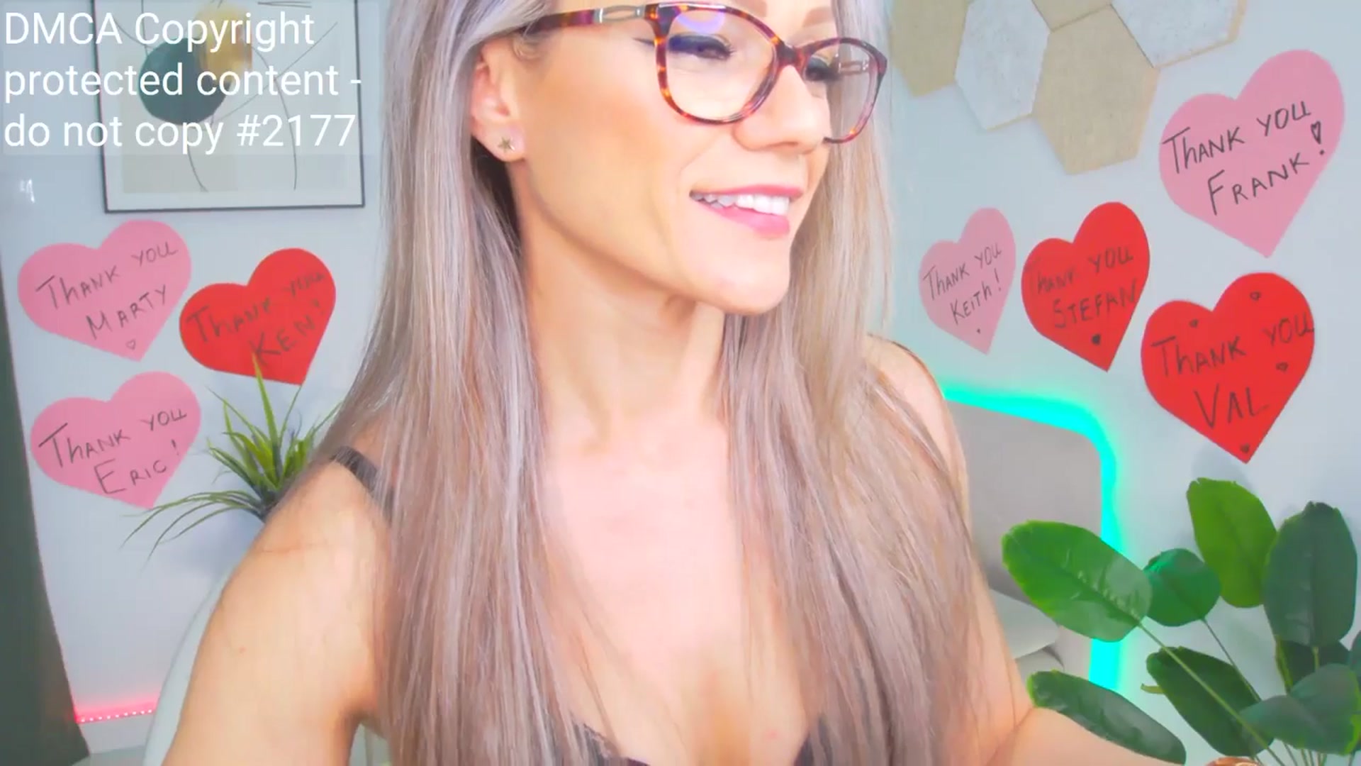 Gallery image thumbnail from Magic__Candy's myfreecams stream on, 05/19/2025, 02:22 image 19 of 20