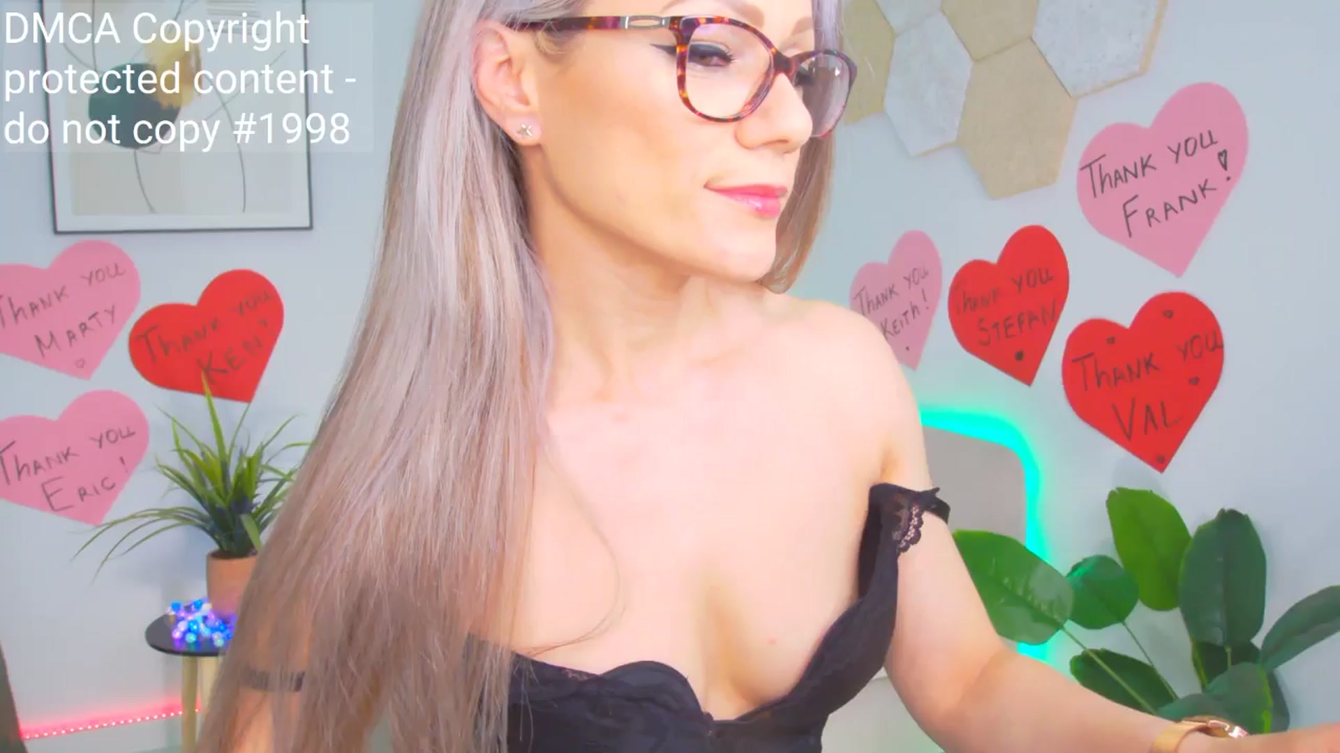Gallery image thumbnail from Magic__Candy's myfreecams stream on, 05/19/2025, 03:34 image 6 of 20