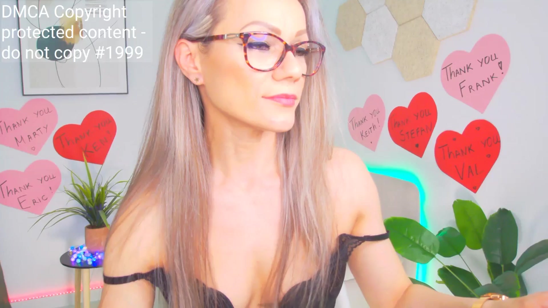 Gallery image thumbnail from Magic__Candy's myfreecams stream on, 05/19/2025, 03:34 image 3 of 20