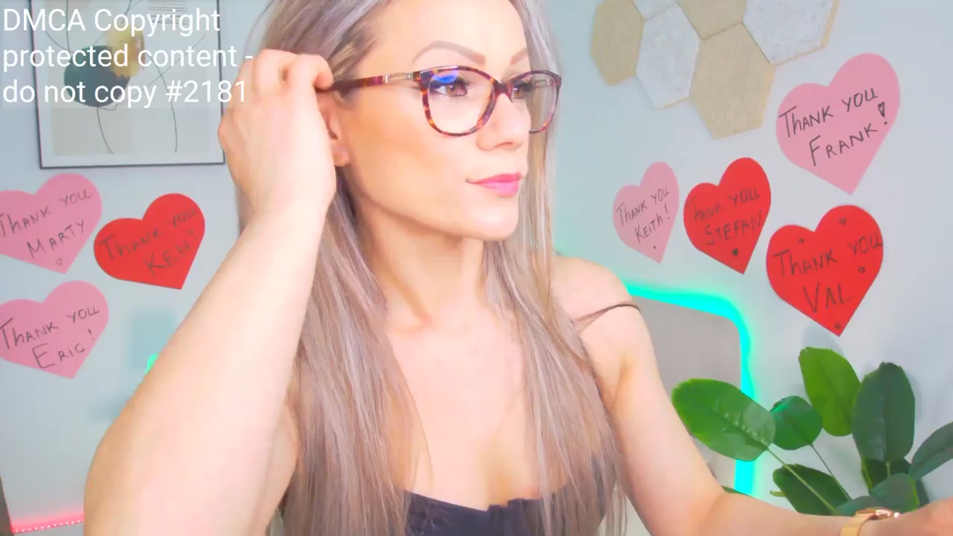 Gallery image thumbnail from Magic__Candy's myfreecams stream on, 05/25/2025, 03:57 image 15 of 20