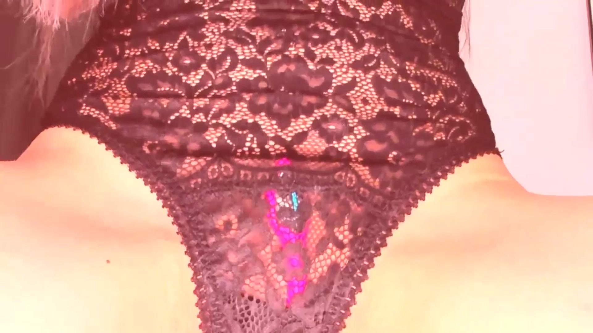 Gallery image thumbnail from Magic__Candy's myfreecams stream on, 06/14/2025, 12:43 image 15 of 20