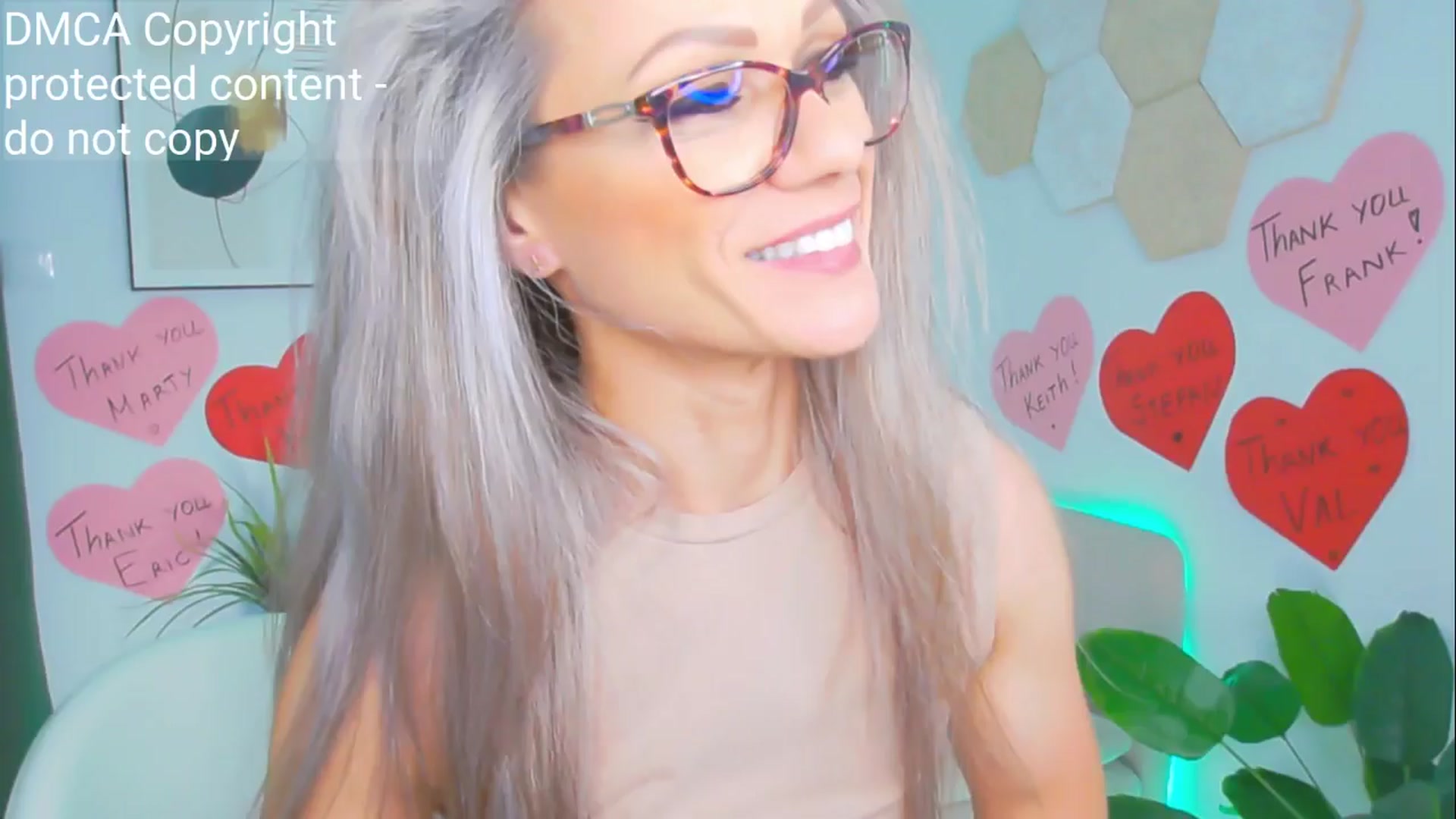 Gallery image thumbnail from Magic__Candy's myfreecams stream on, 07/06/2025, 16:47 image 10 of 20