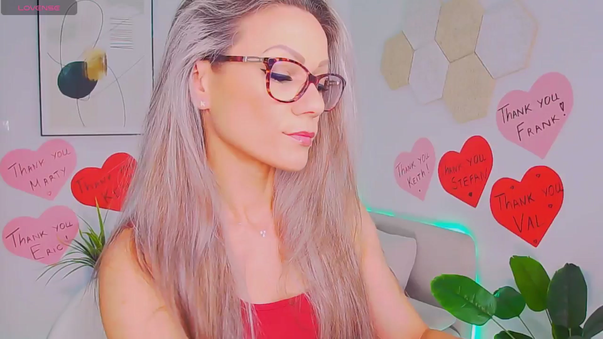 Gallery image thumbnail from Magic__Candy's myfreecams stream on, 07/19/2025, 01:33 image 1 of 20